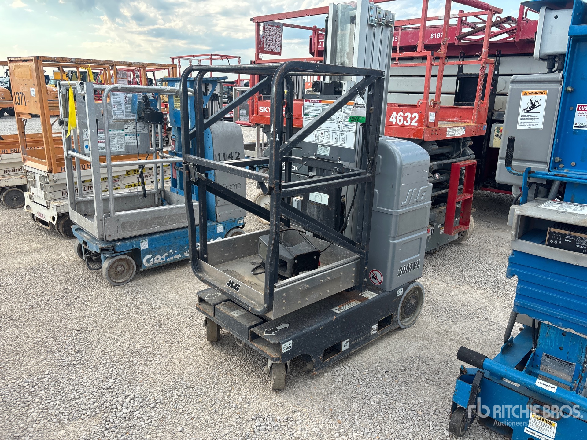 2019 JLG 20MVL