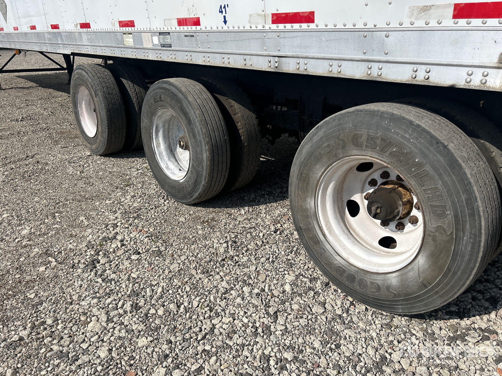 2000 Stoughton 53 FT X 102 IN TRI/A
