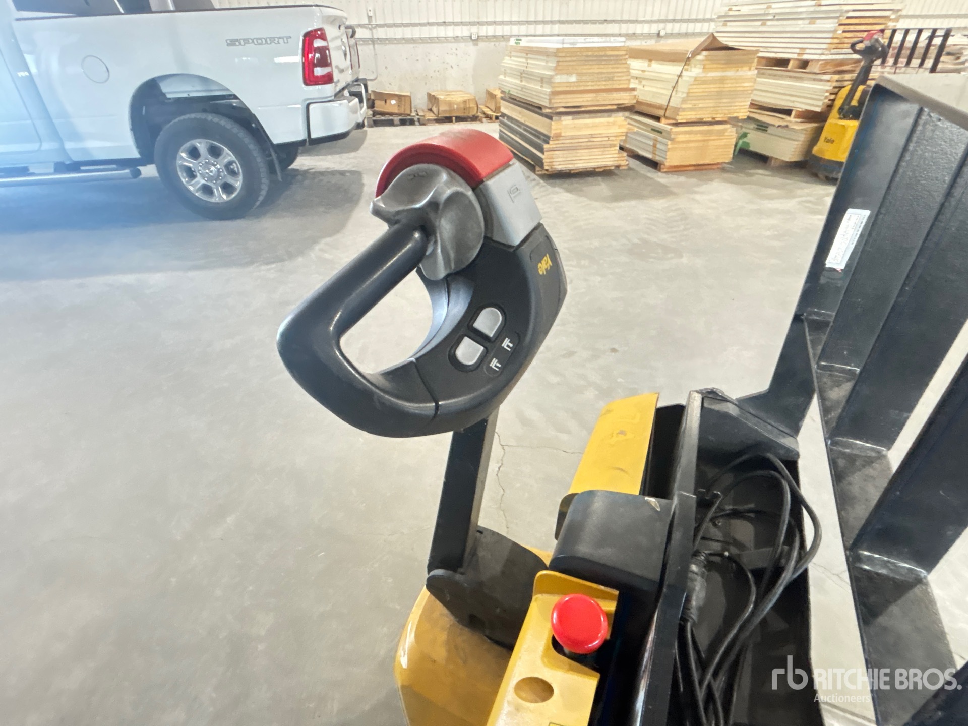 2023 Yale MPB045VGN24T264