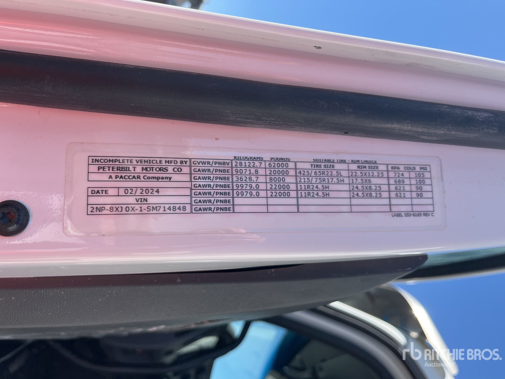 2025 Peterbilt 548