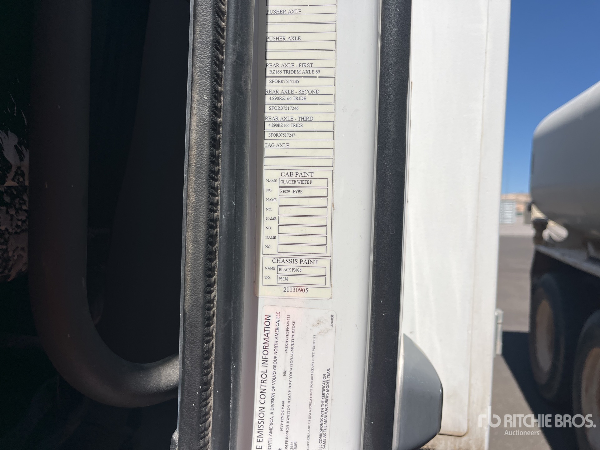 2023 Volvo VHD