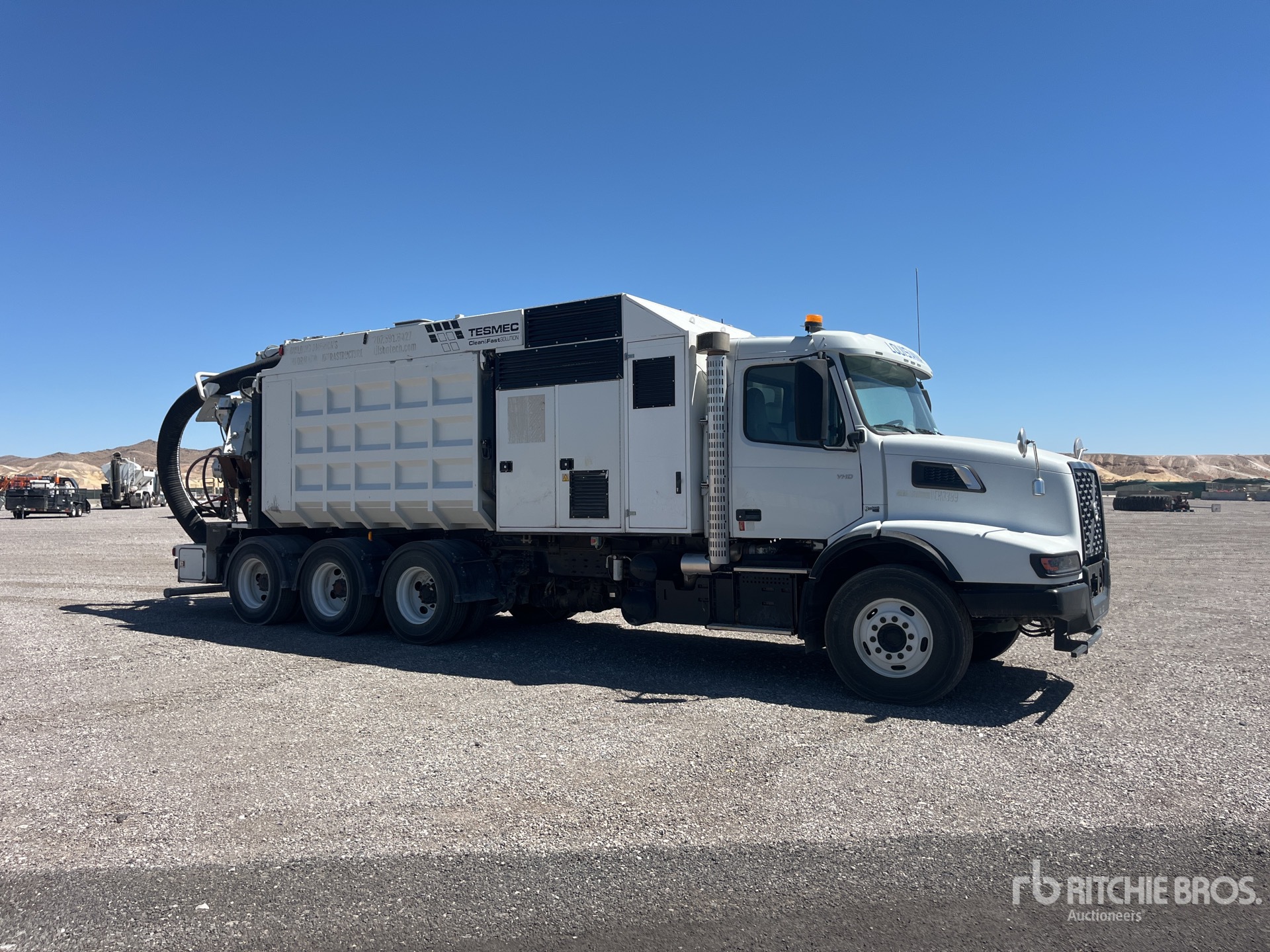 2023 Volvo VHD
