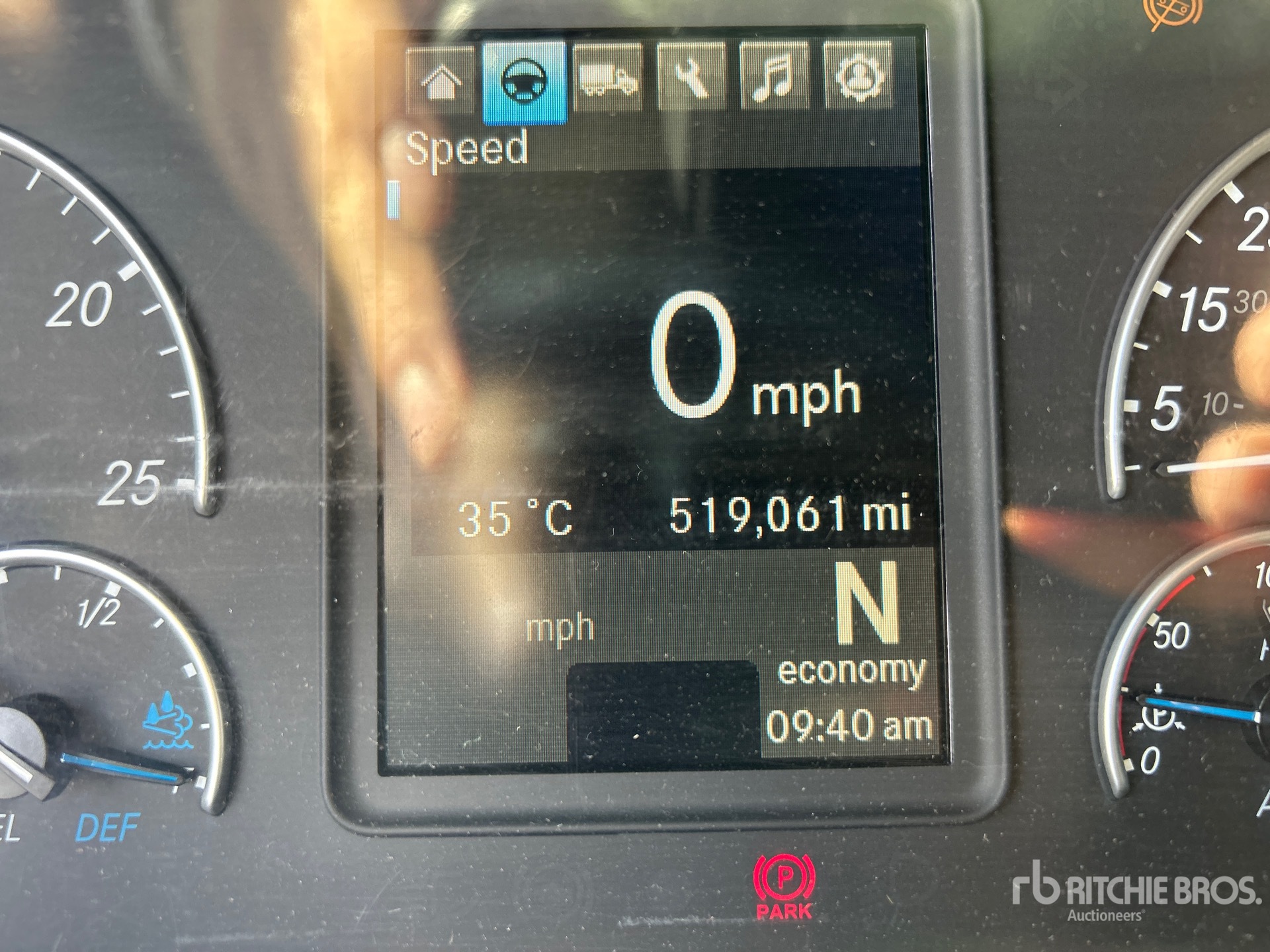 2019 Freightliner CASCADIA 126