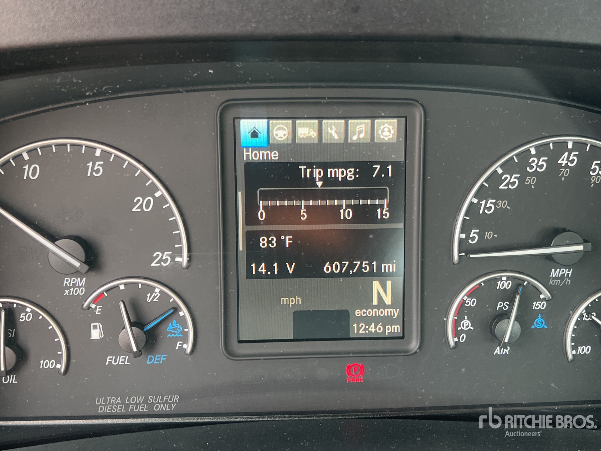 2019 Freightliner CASCADIA 116