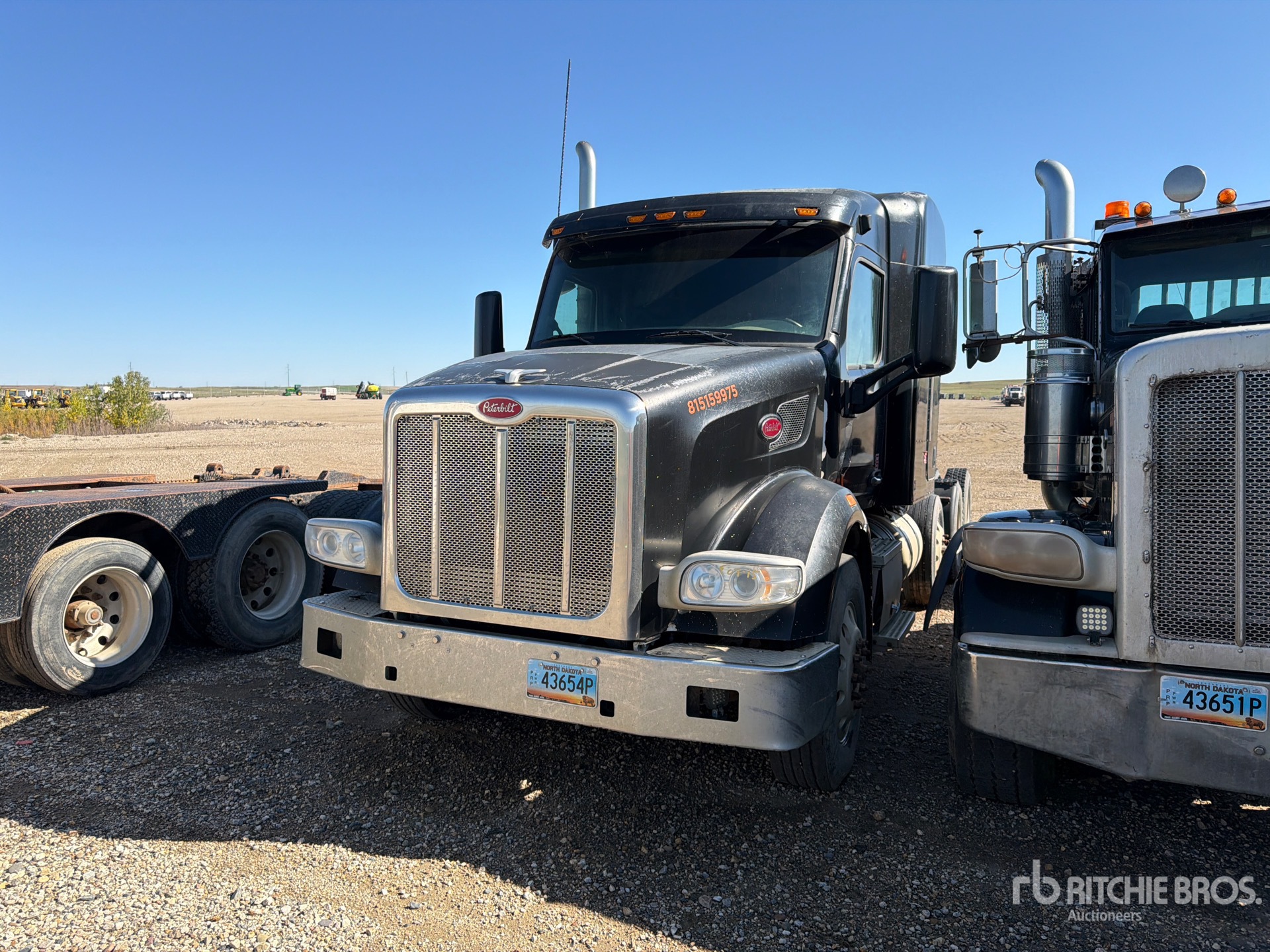 Photo of 2015 Peterbilt 567
