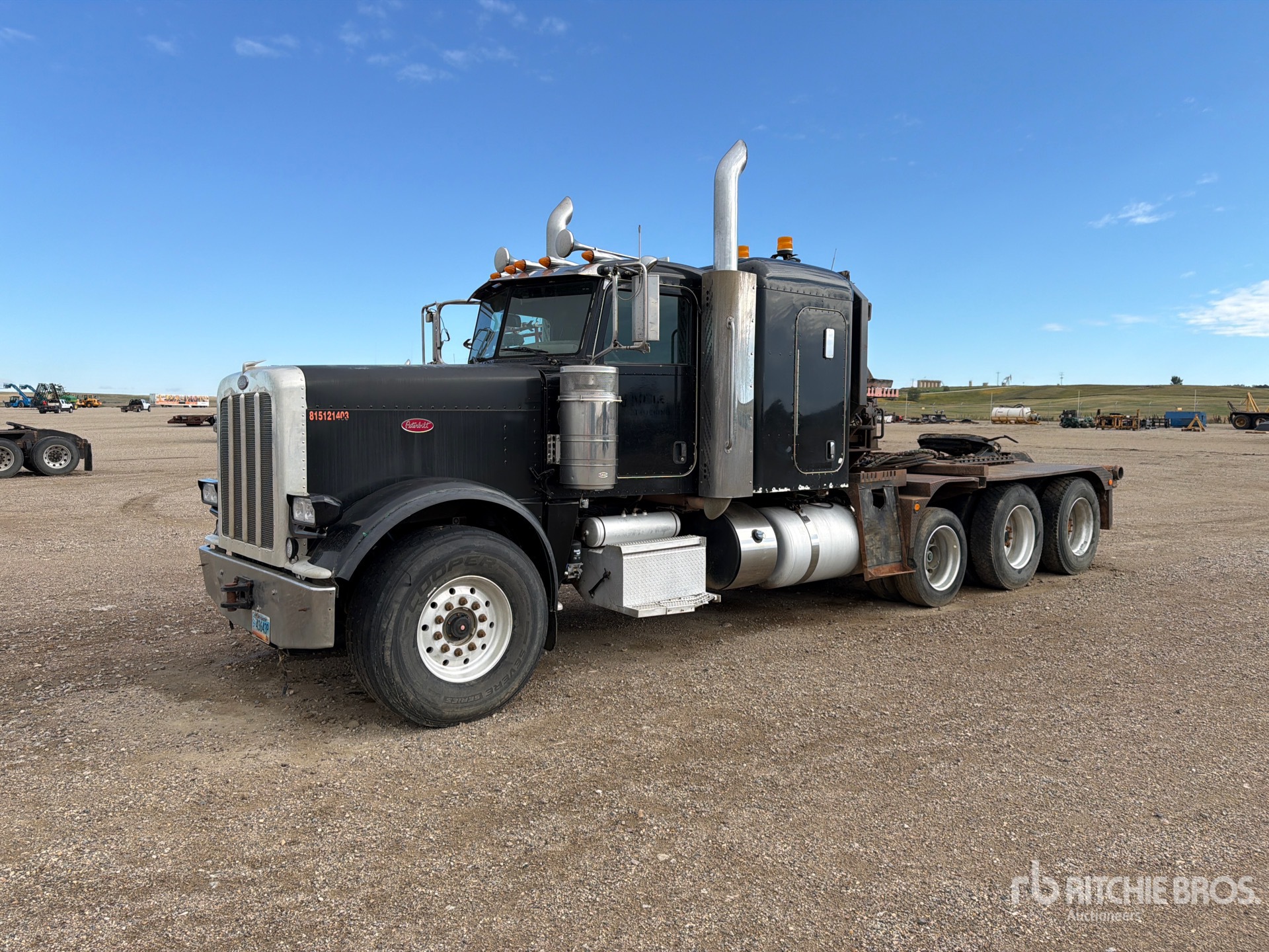 Photo of 2014 Peterbilt 388