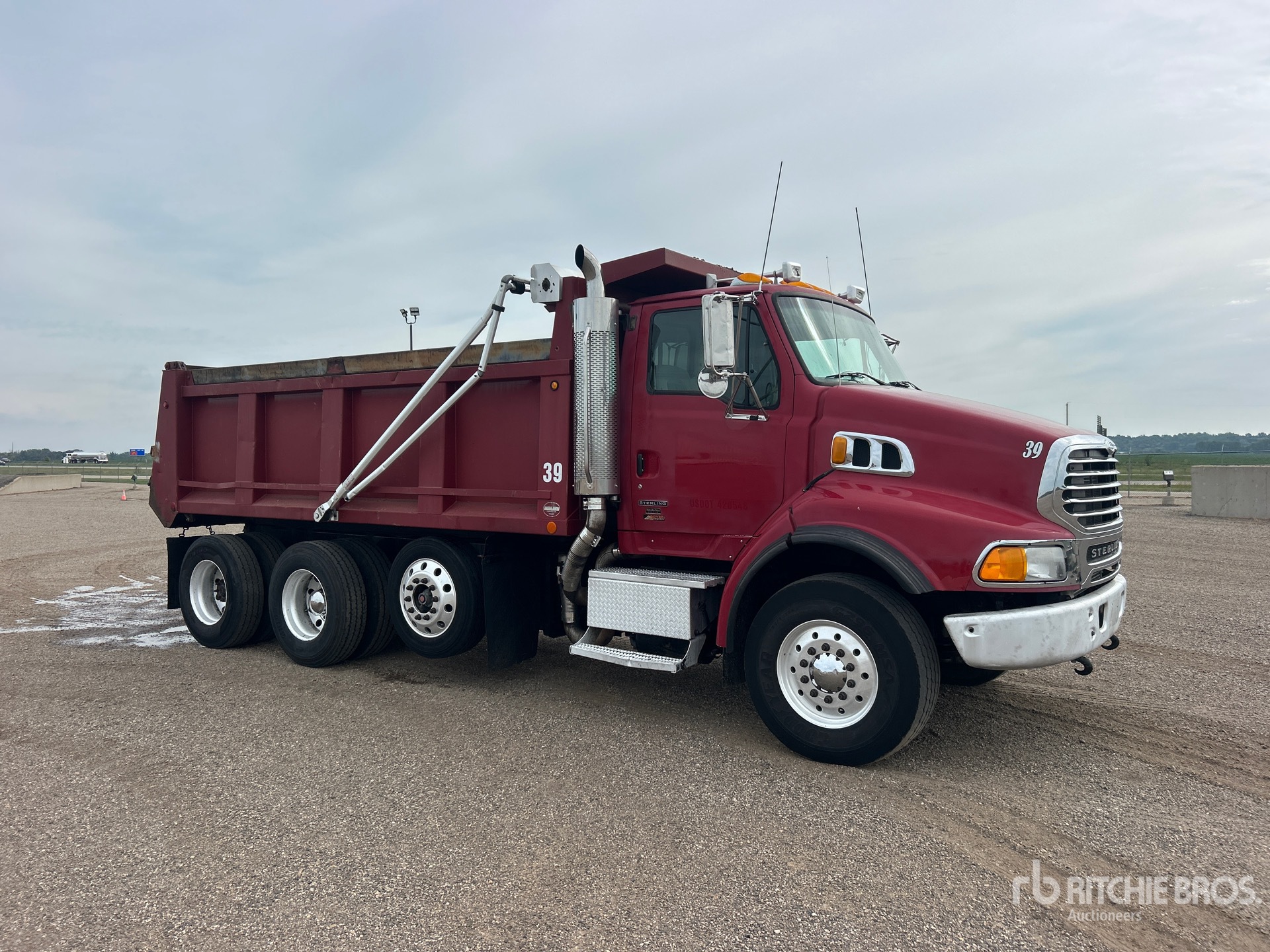 2007 Sterling LT9500
