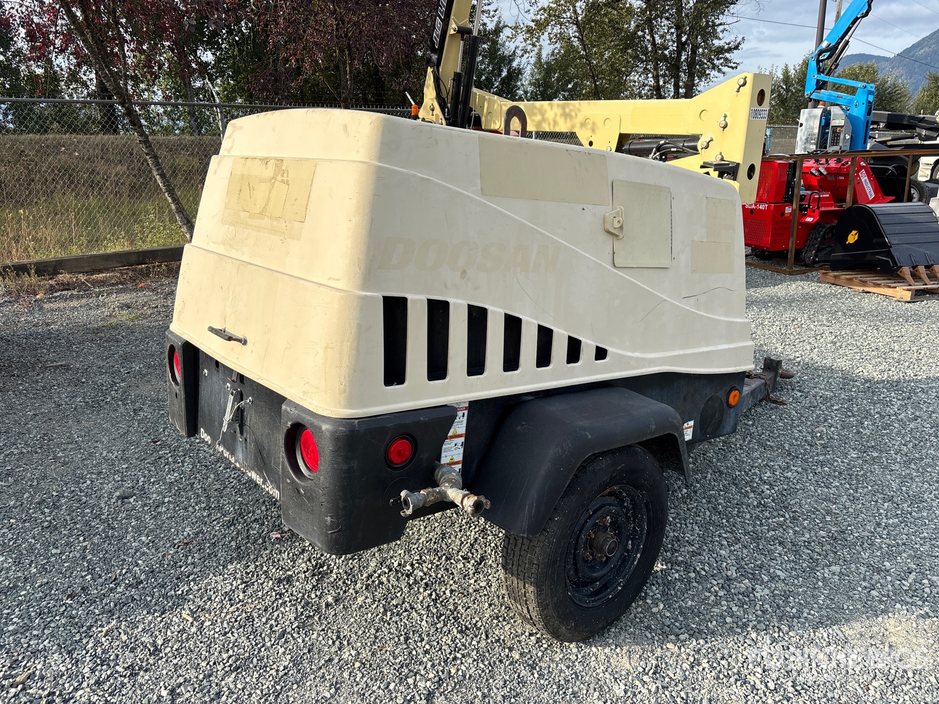 2012 Doosan Portable Power C185WKUB-T4I