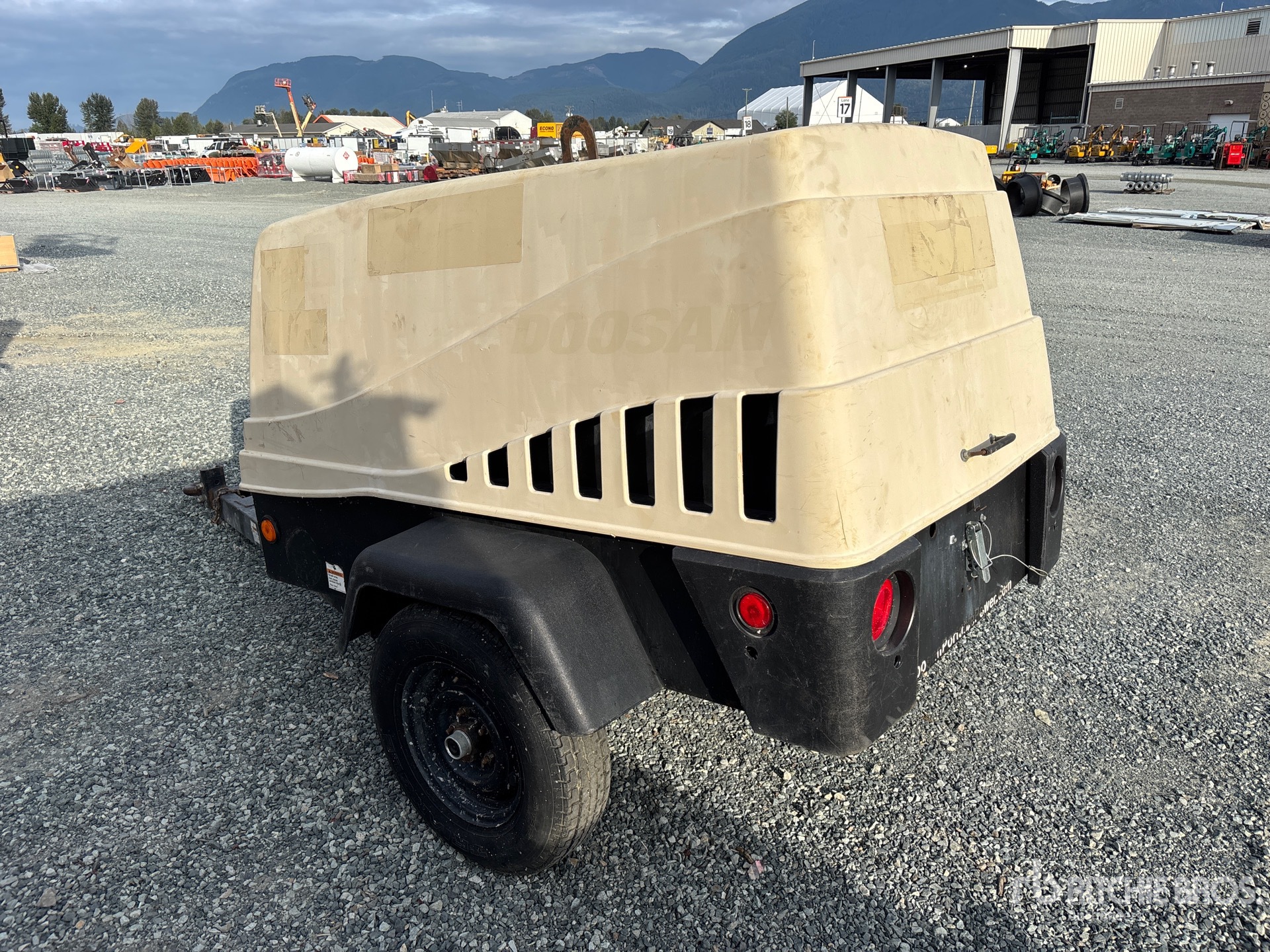 2012 Doosan Portable Power C185WKUB-T4I