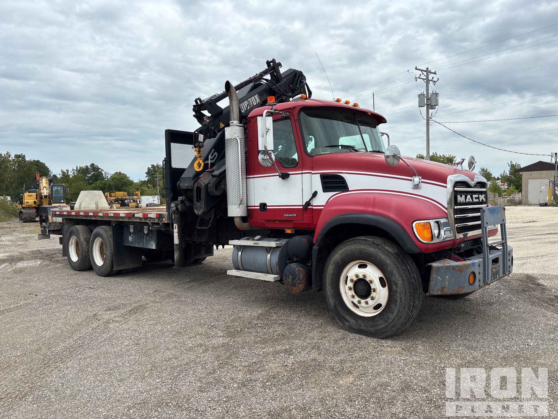 2005 Mack GRANITE CV713