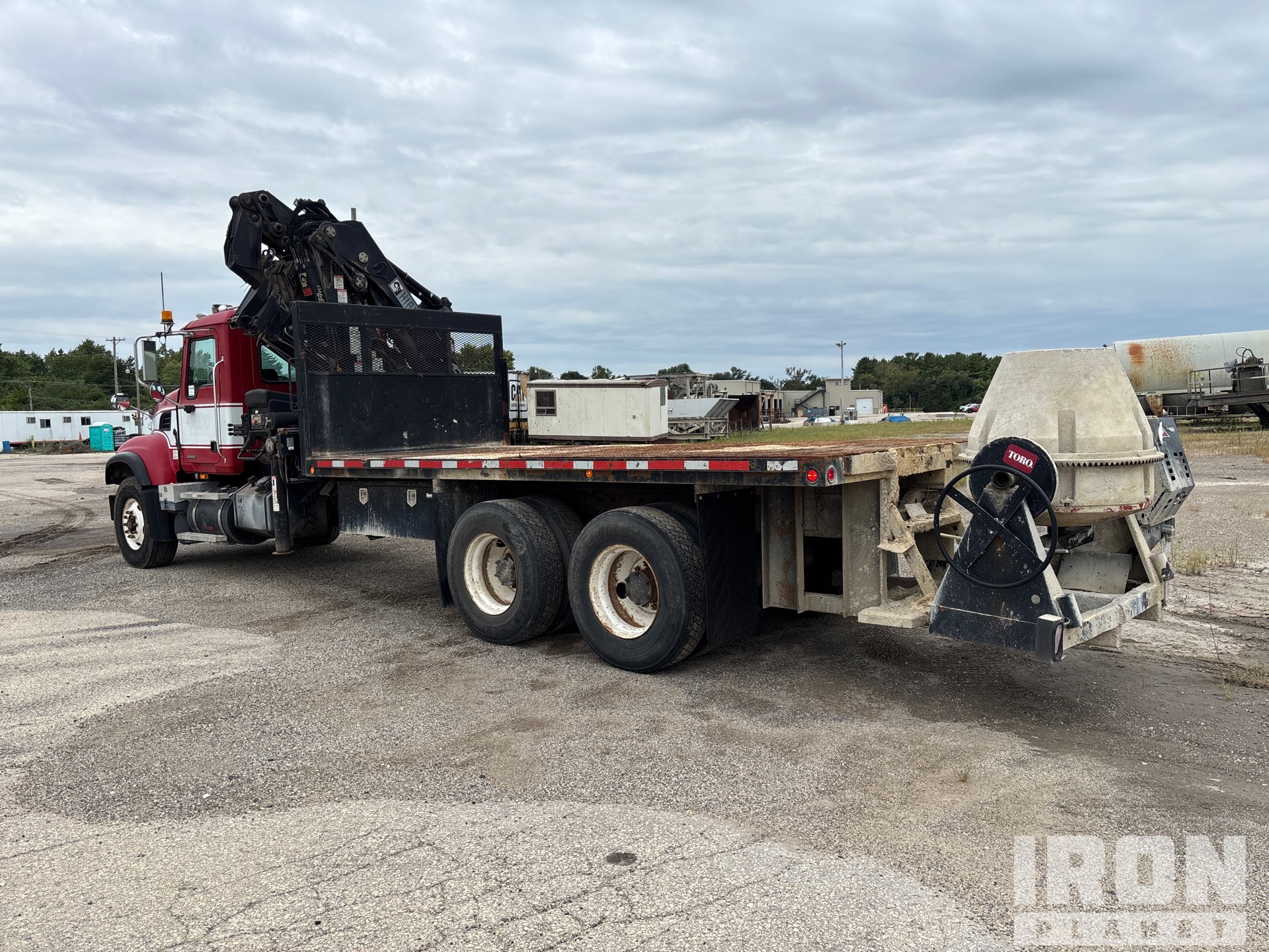 2005 Mack GRANITE CV713