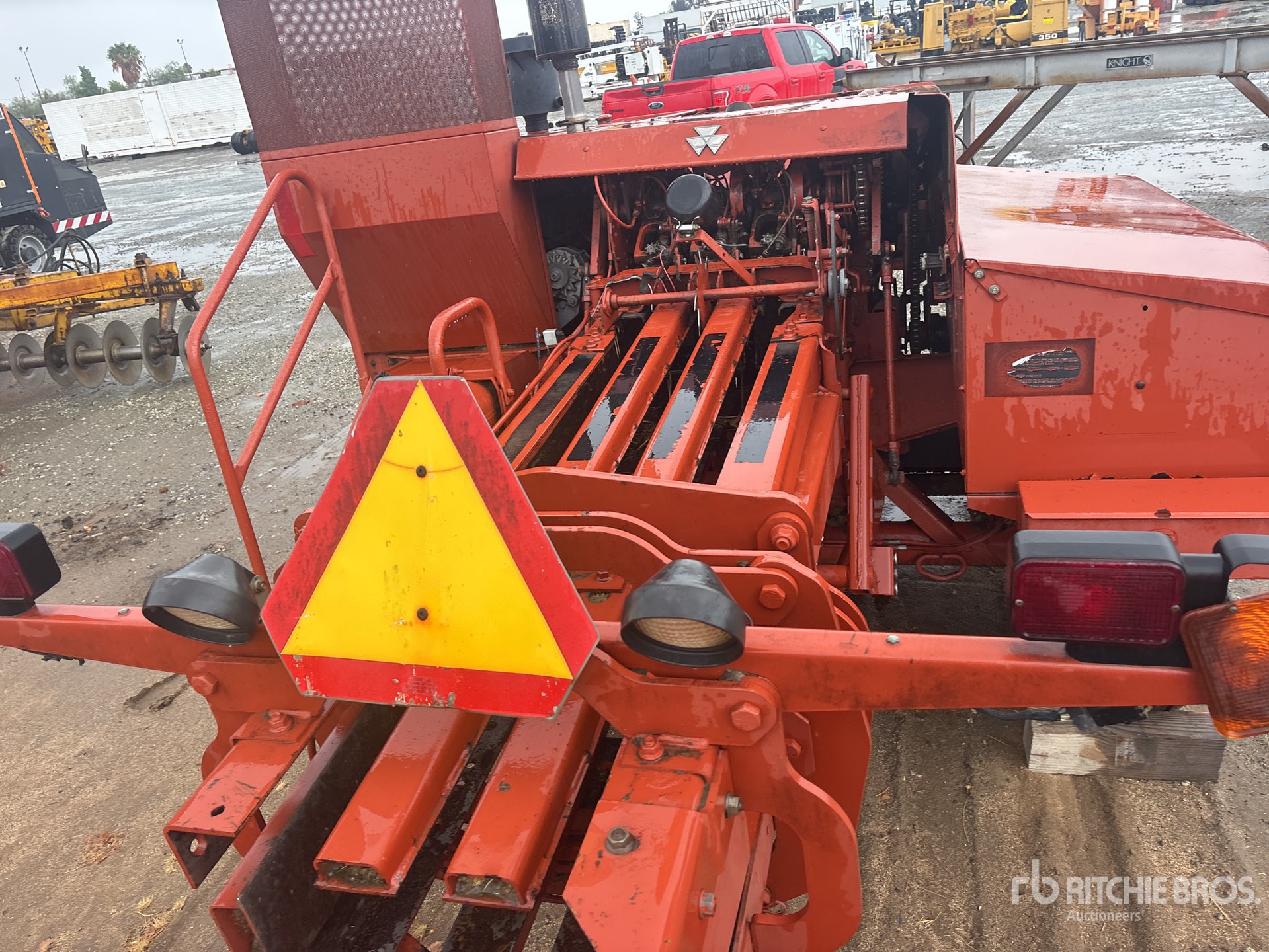 2009 Massey Ferguson 1843S