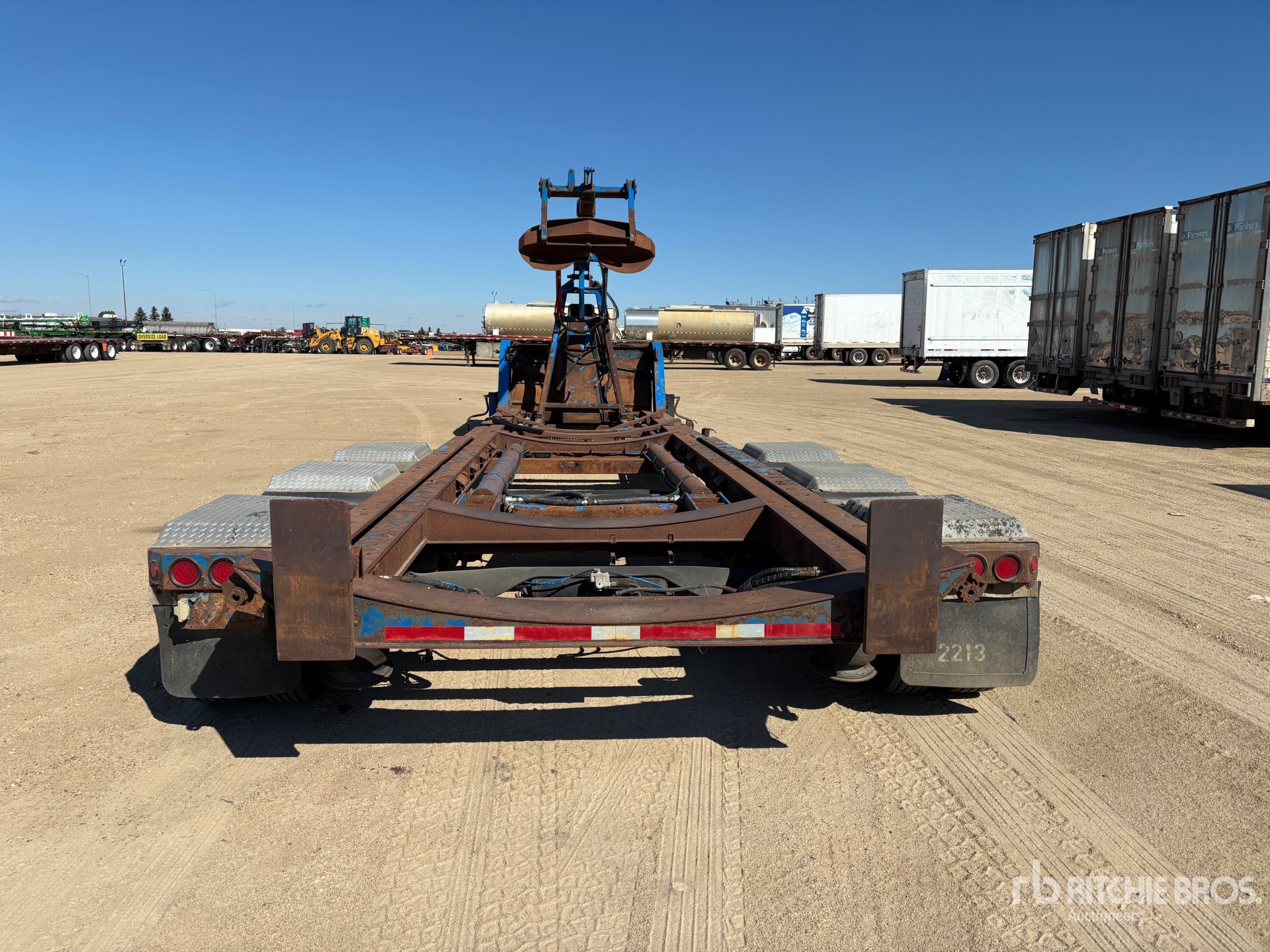 2011 Gerrys TRI/A 36 FT TANK CRADLE TRAILER