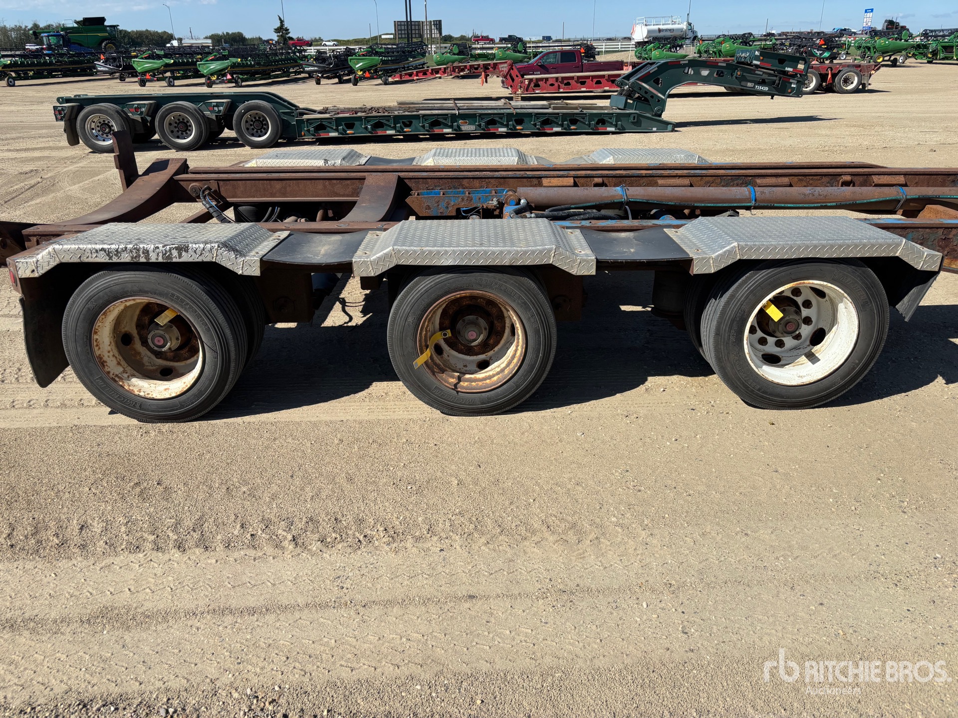 2011 Gerrys TRI/A 36 FT TANK CRADLE TRAILER