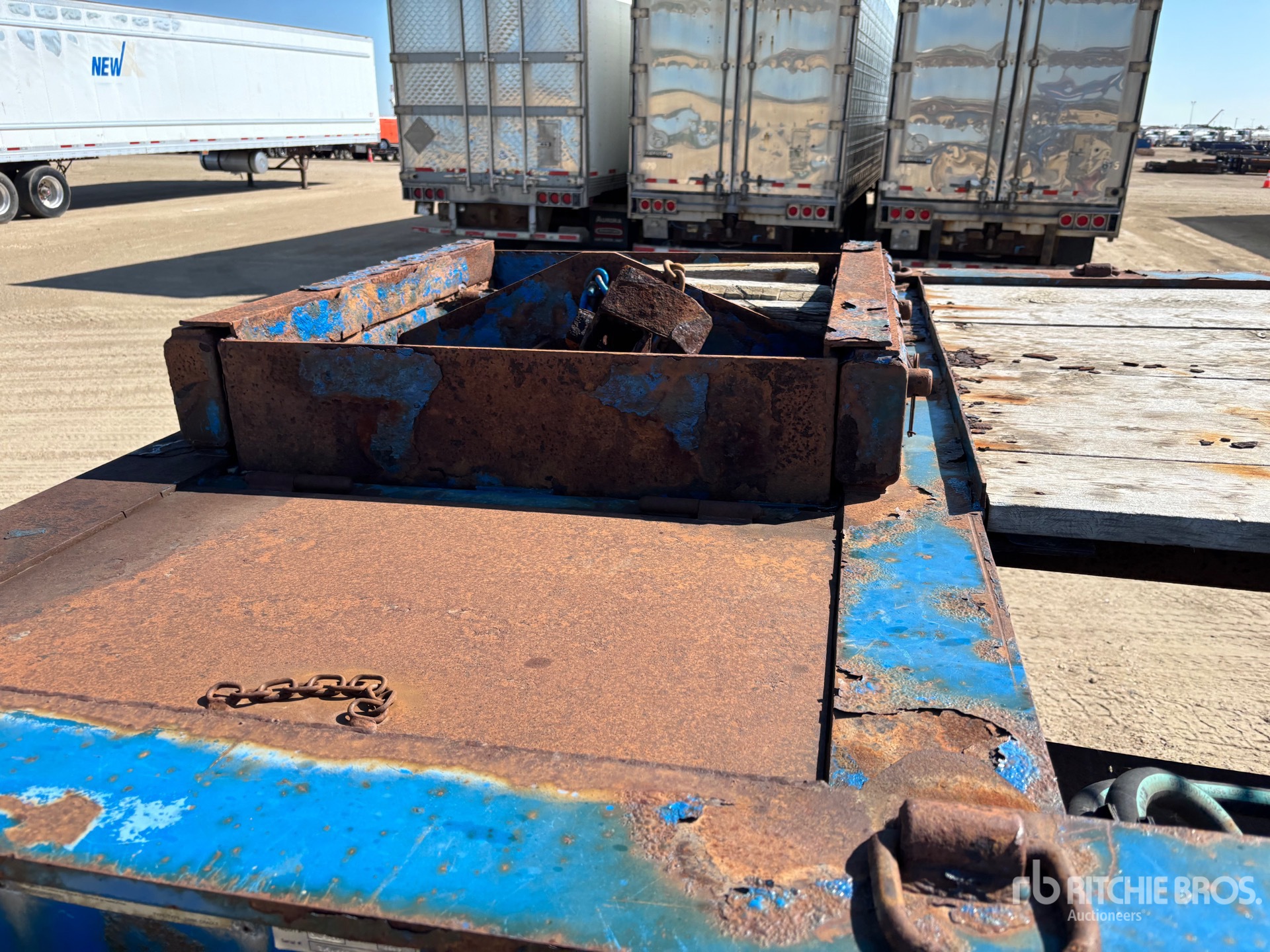 2011 Gerrys TRI/A 36 FT TANK CRADLE TRAILER