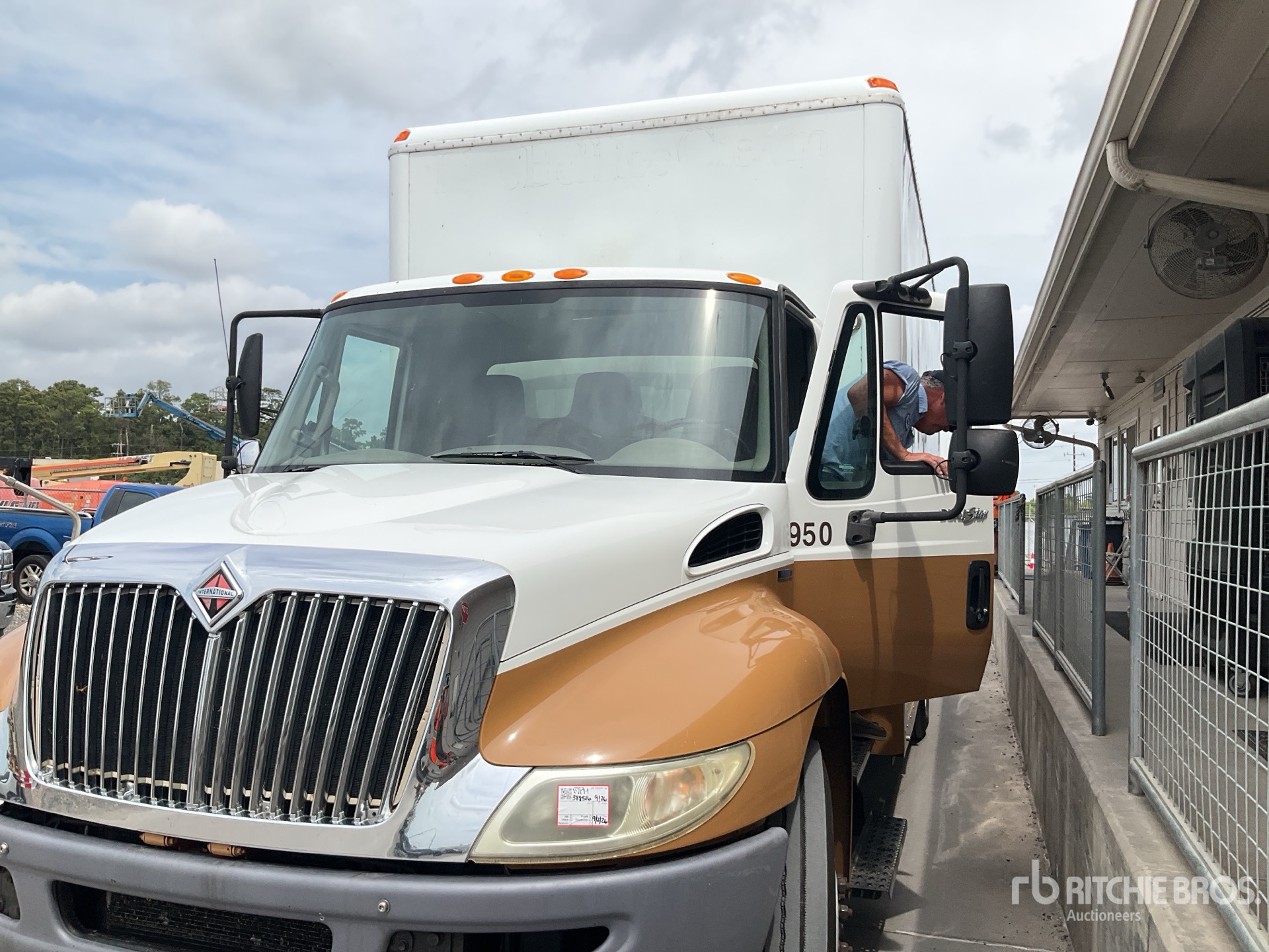 2011 International 4300