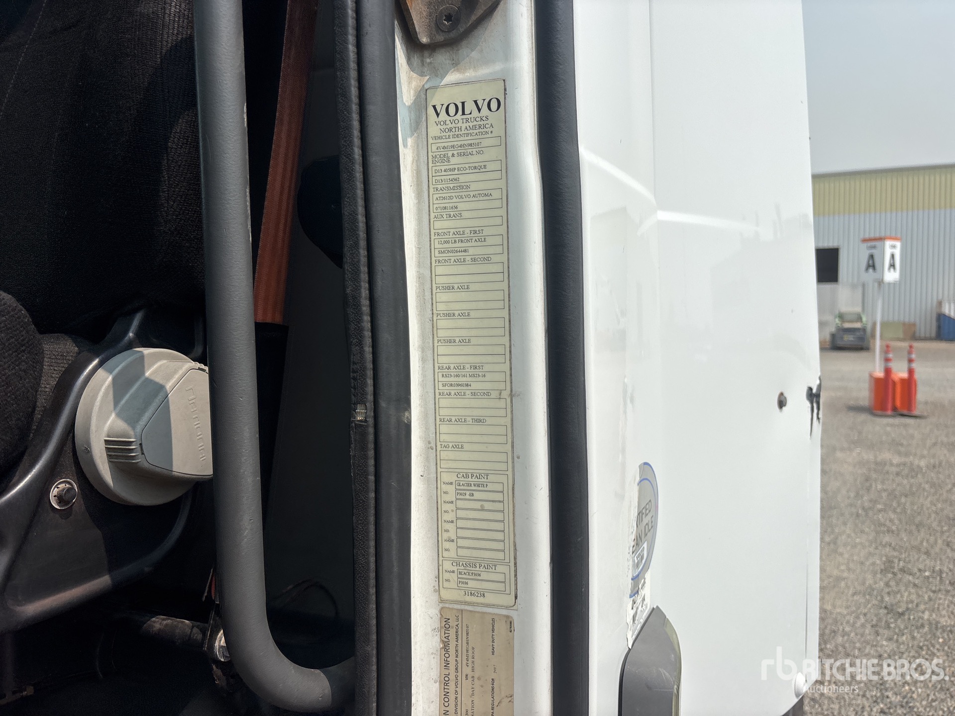 2017 Volvo VNM