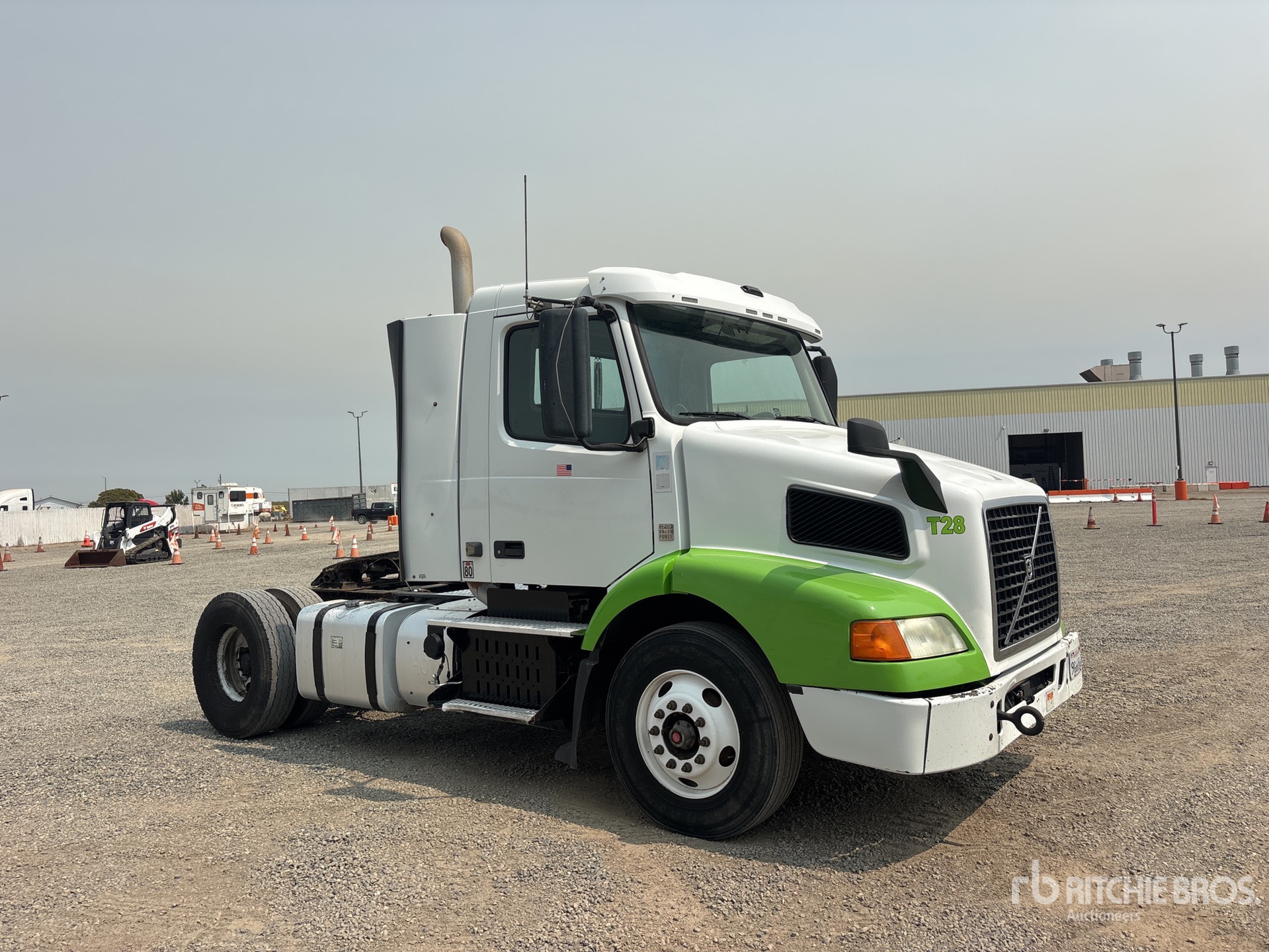2017 Volvo VNM