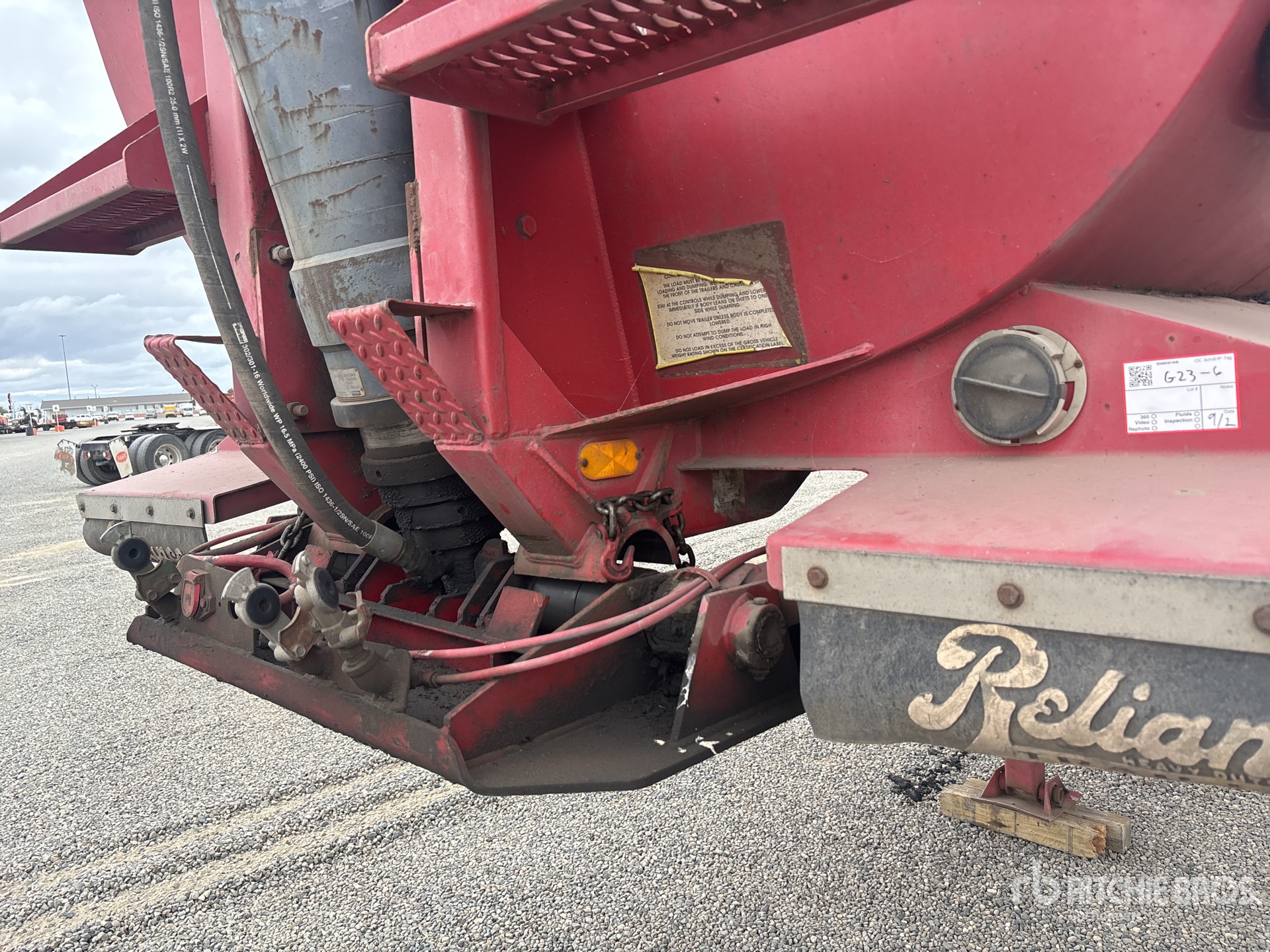 2000 Reliance 27 ft T/A