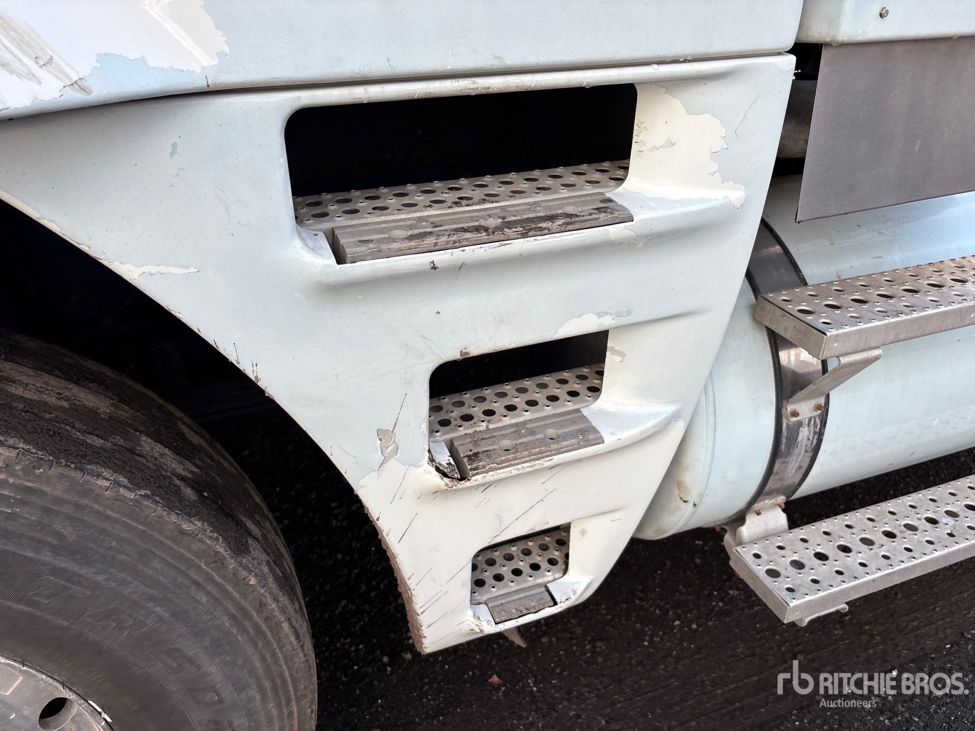 2013 Freightliner Argosy