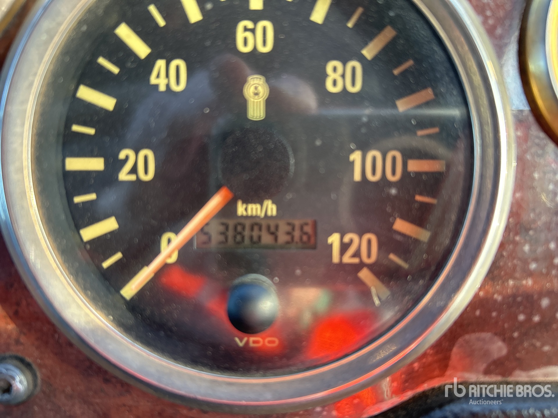 2016 Kenworth K200 BIG CAB AE