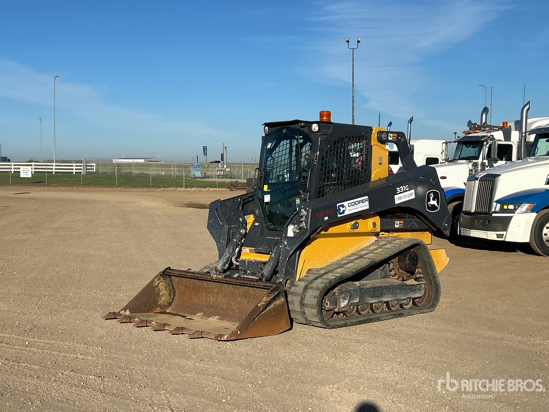 Photo of 2021 John Deere 331G