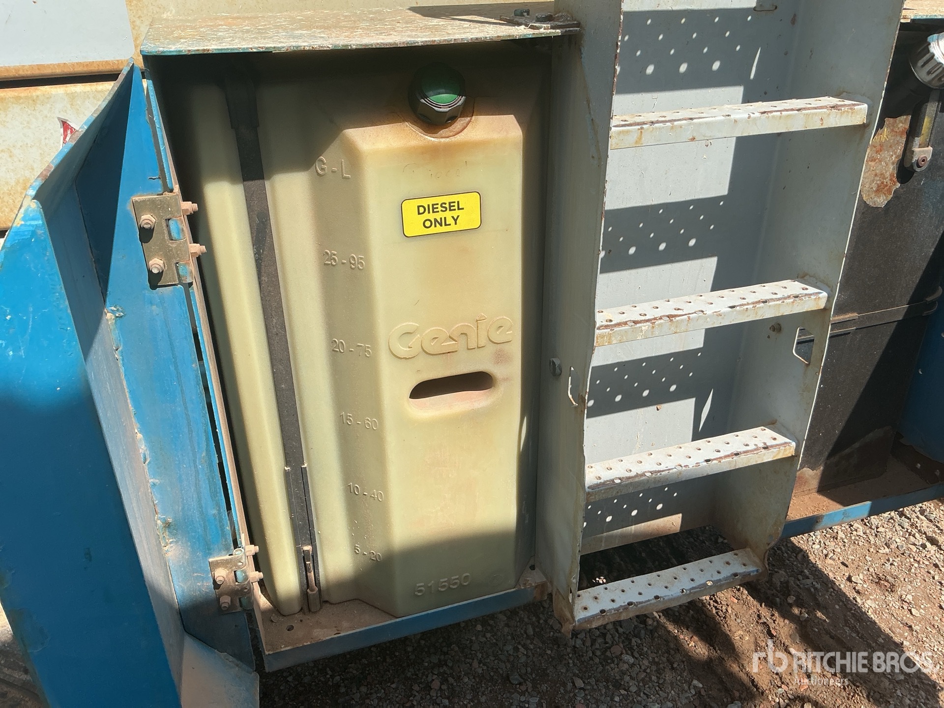 2011 Genie GS-5390RT