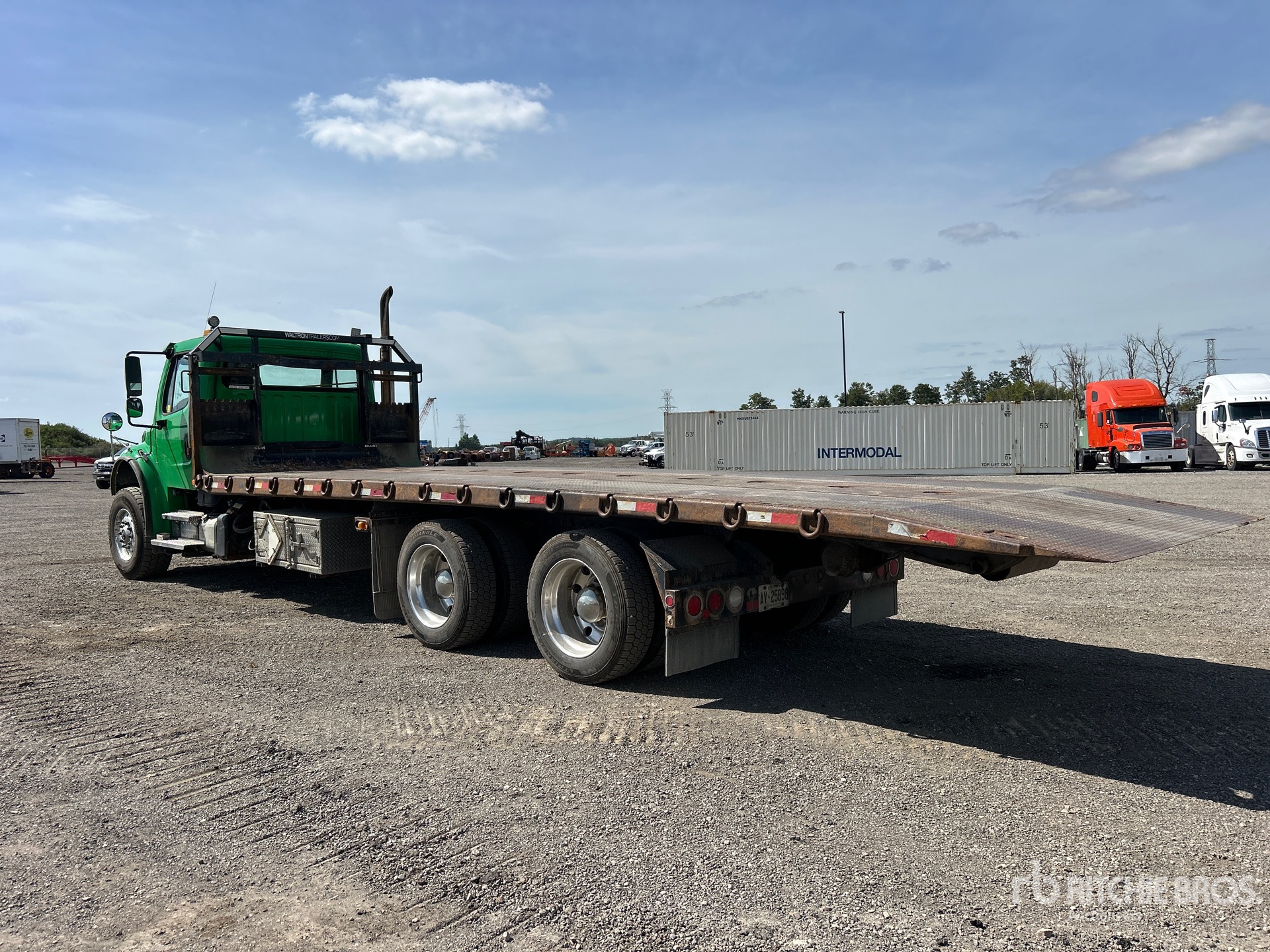 2019 Freightliner M2 106