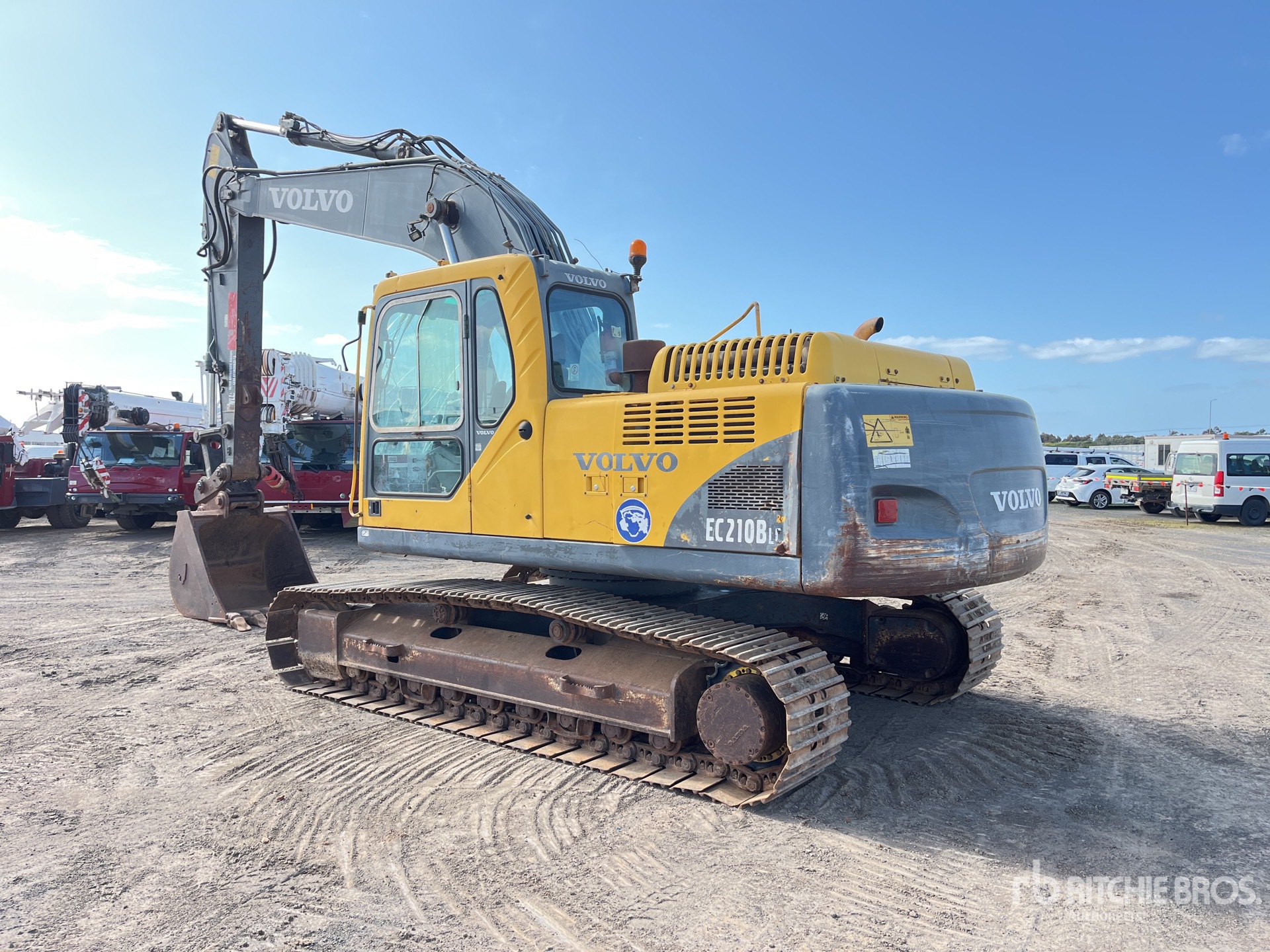 2004 Volvo EC210B LC