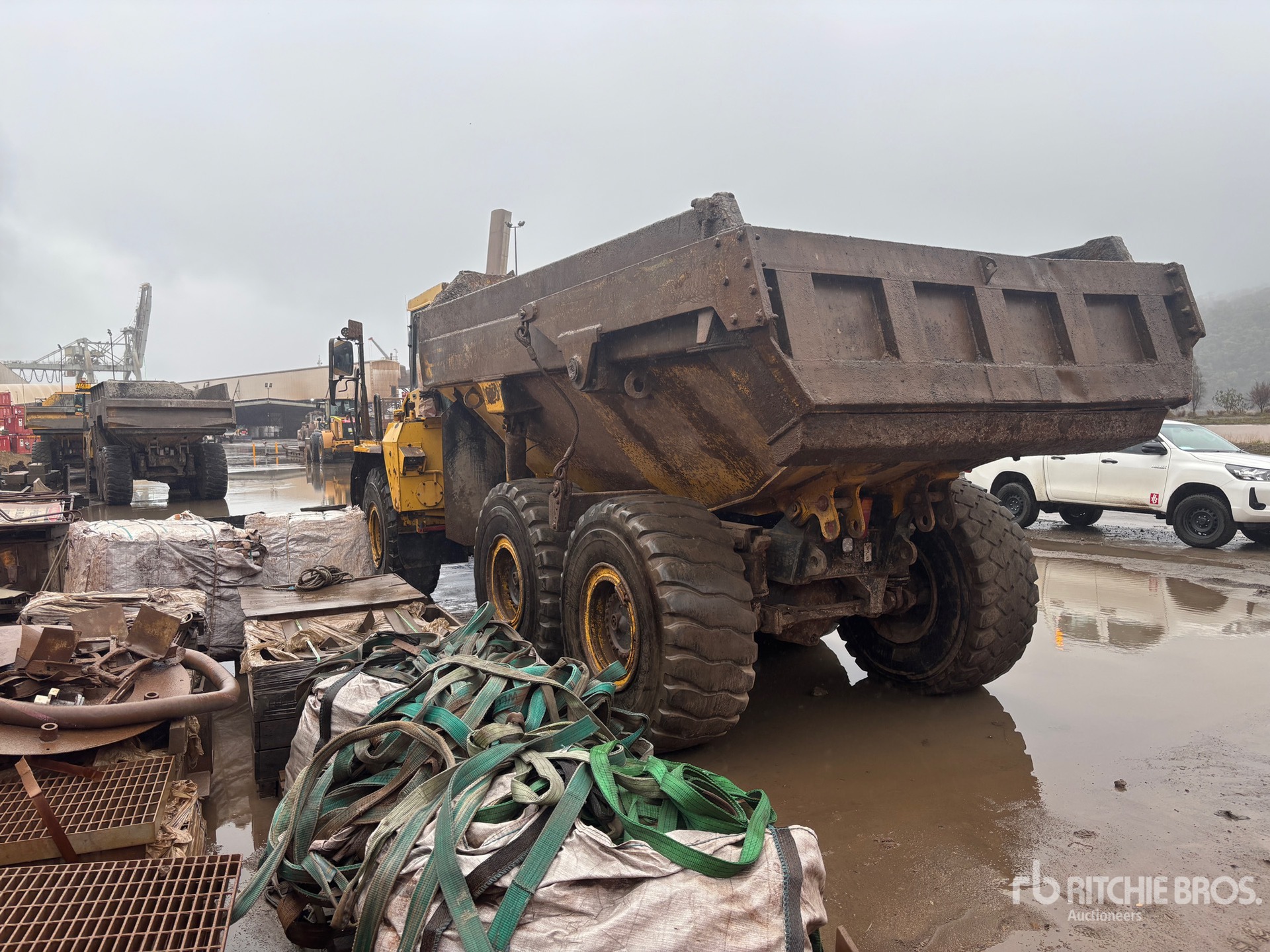 2006 Komatsu HM300-1