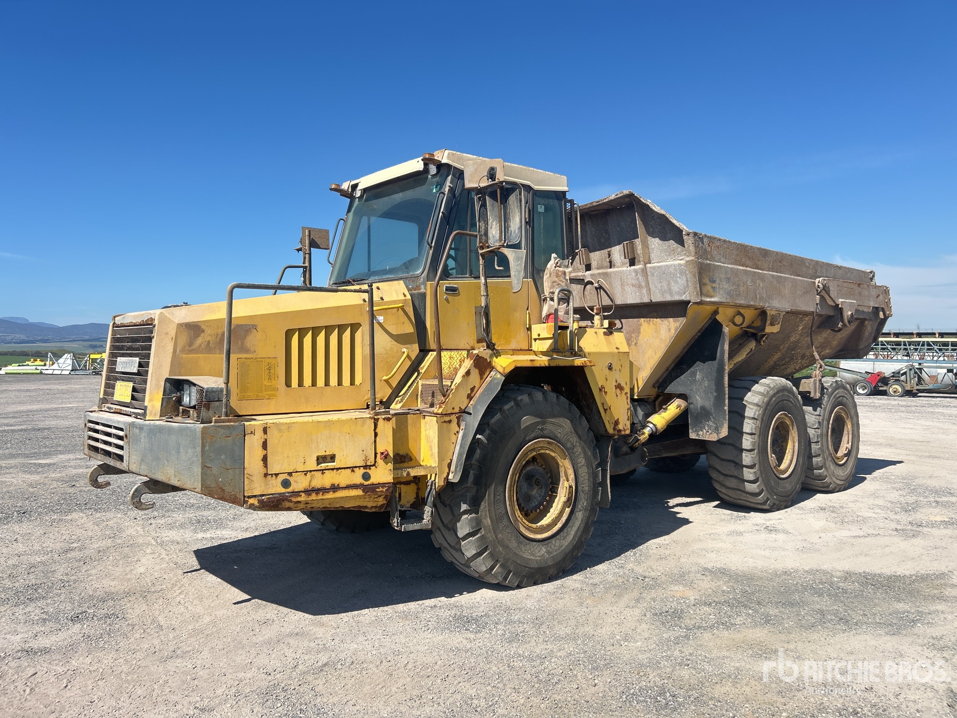 2006 Komatsu HM300-1