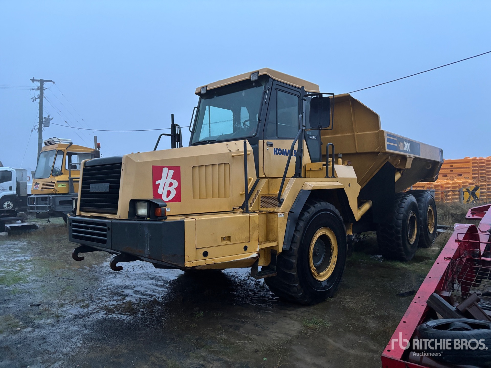 Komatsu HM300-1