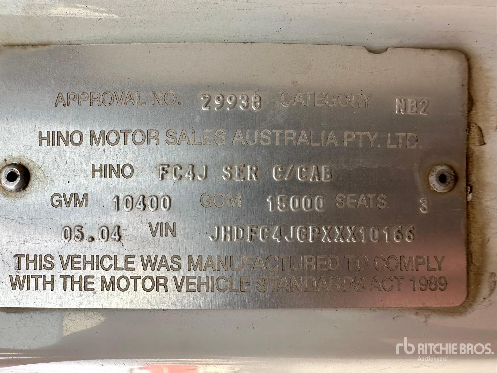 2004 Hino FC4J
