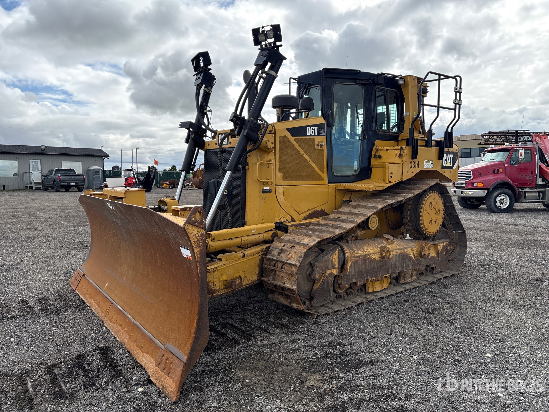 Photo of 2015 Caterpillar D6T XL