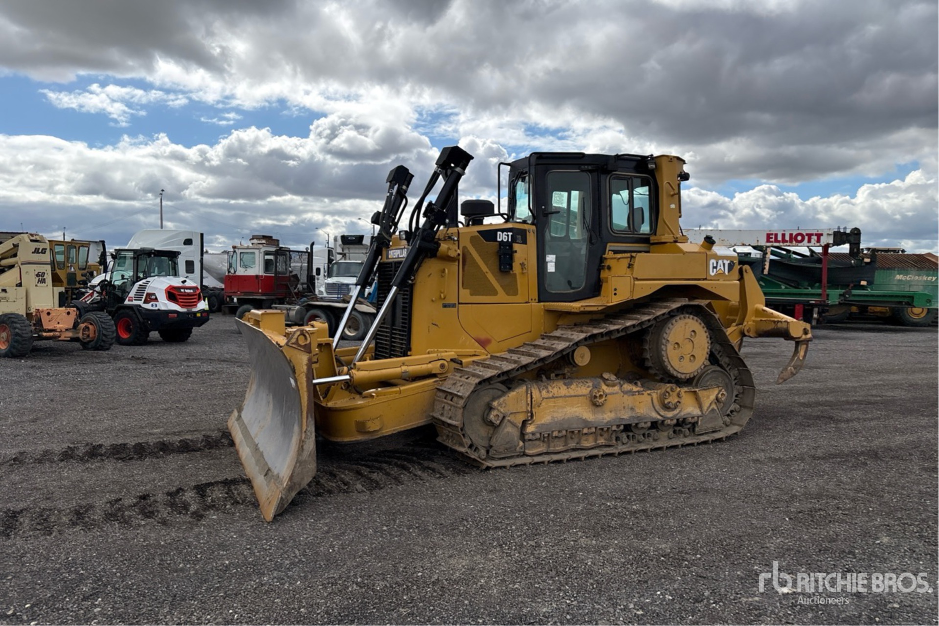 2013 Caterpillar D6T XL