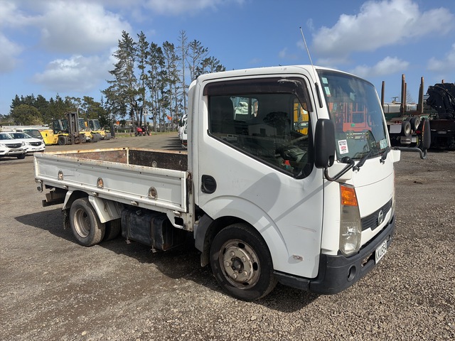 2008 Nissan Atlas 4x2 Table Top Truck