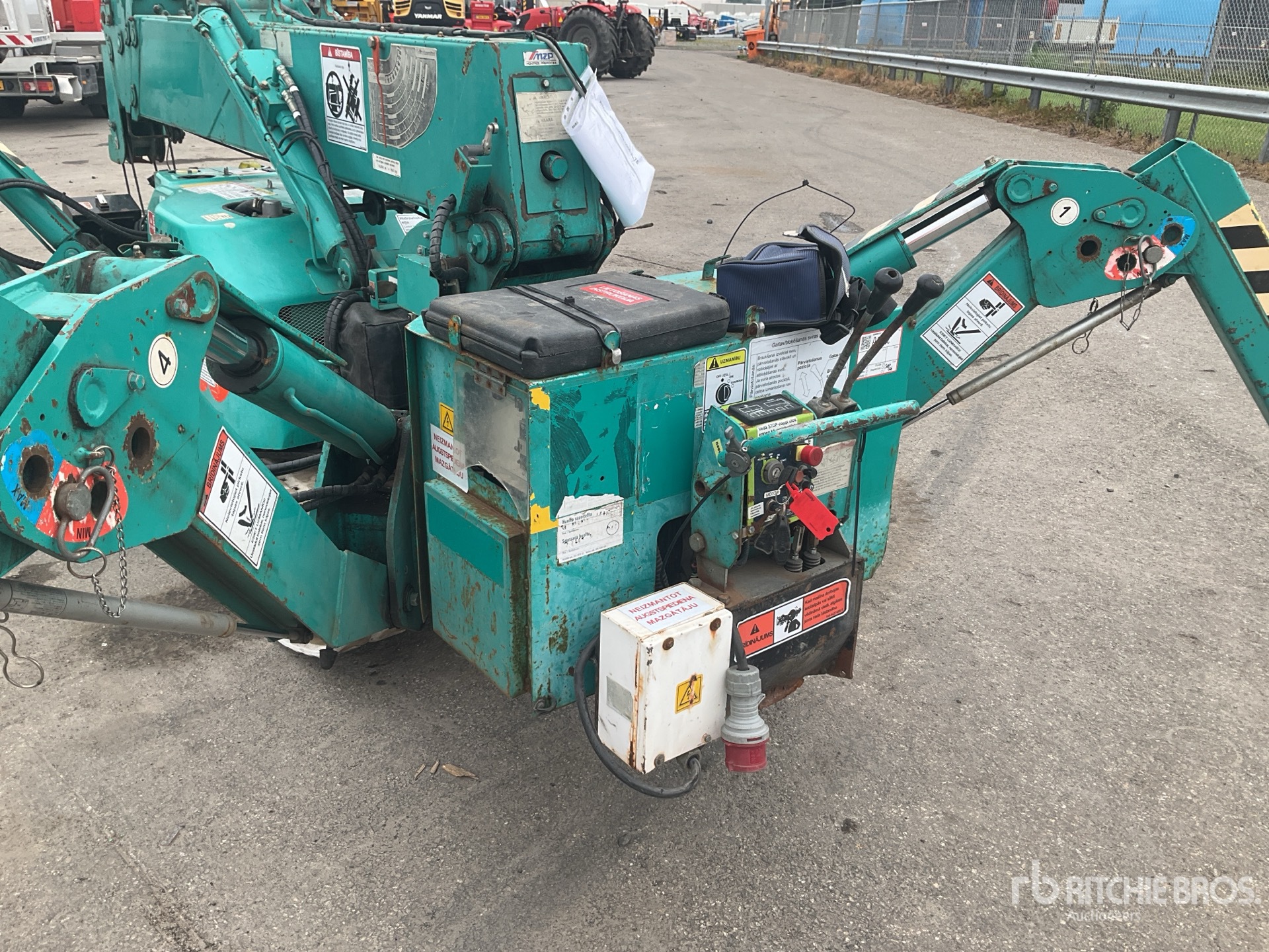 2008 Maeda MC285