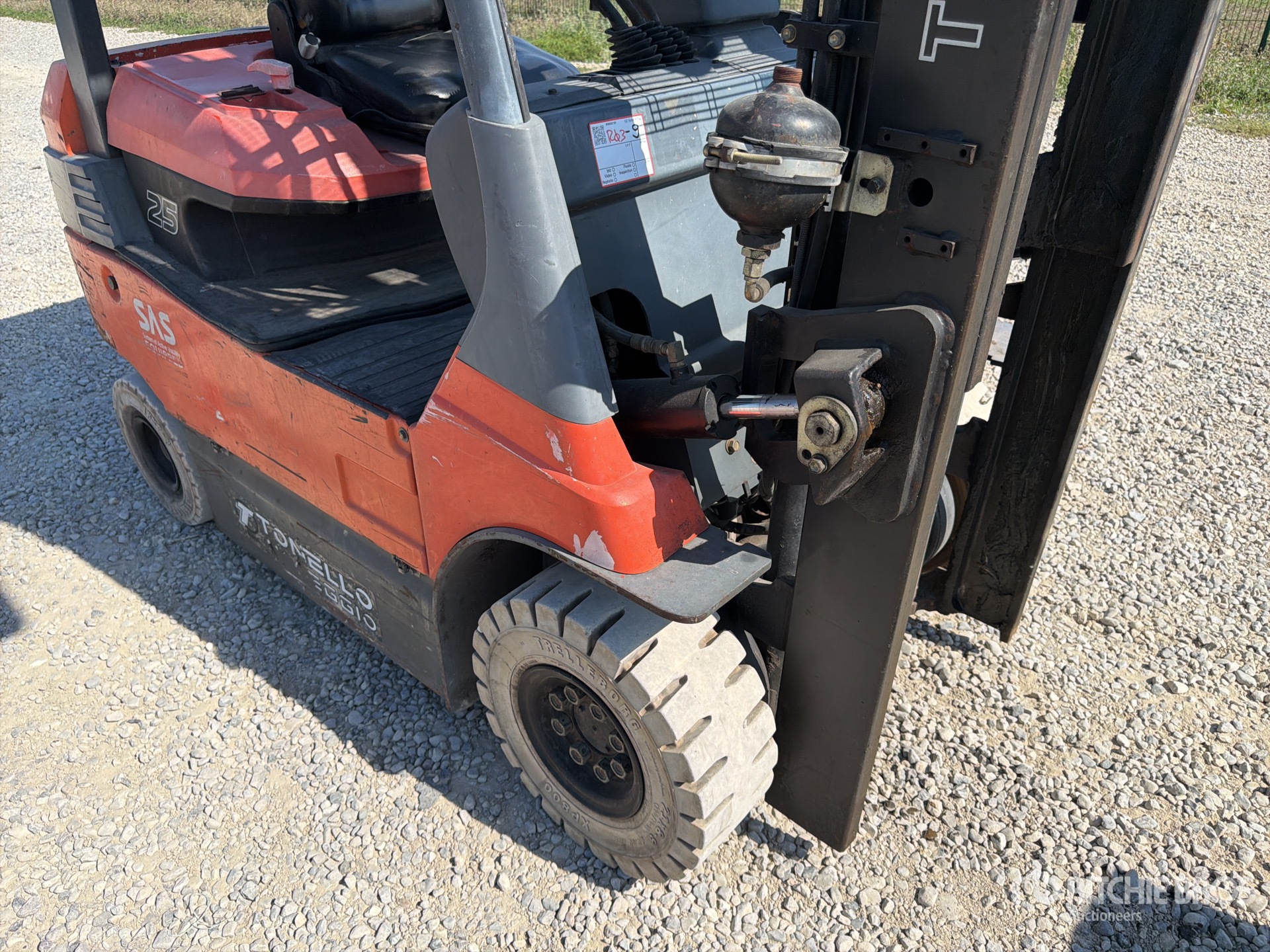 2000 Toyota 7FBH25