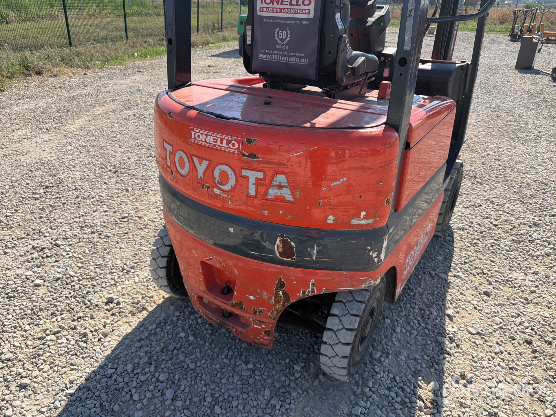 2002 Toyota FBMF16