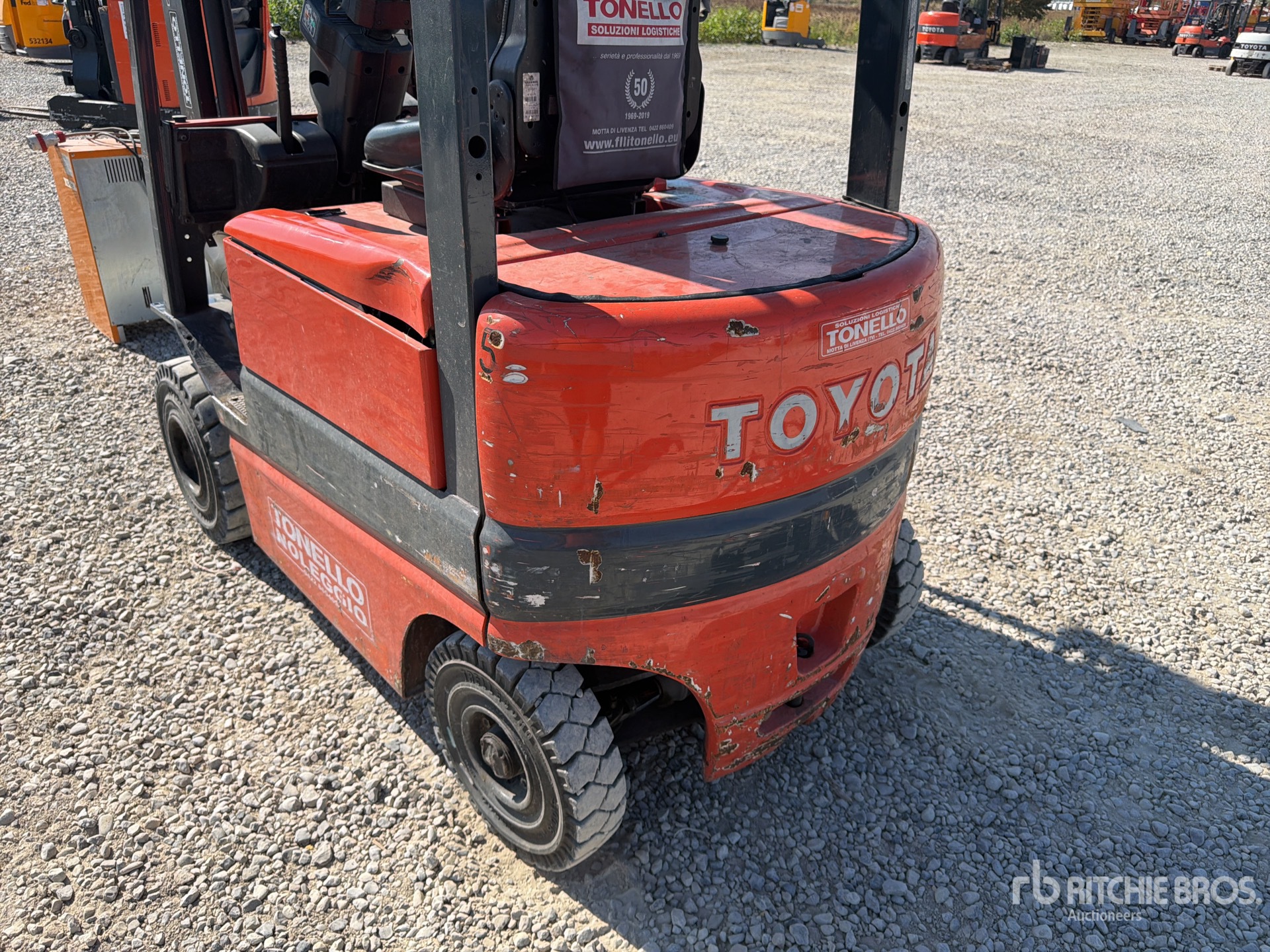 2002 Toyota FBMF16