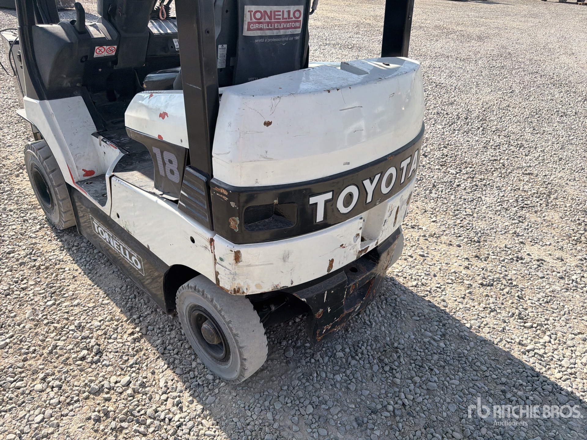 2004 Toyota FB18