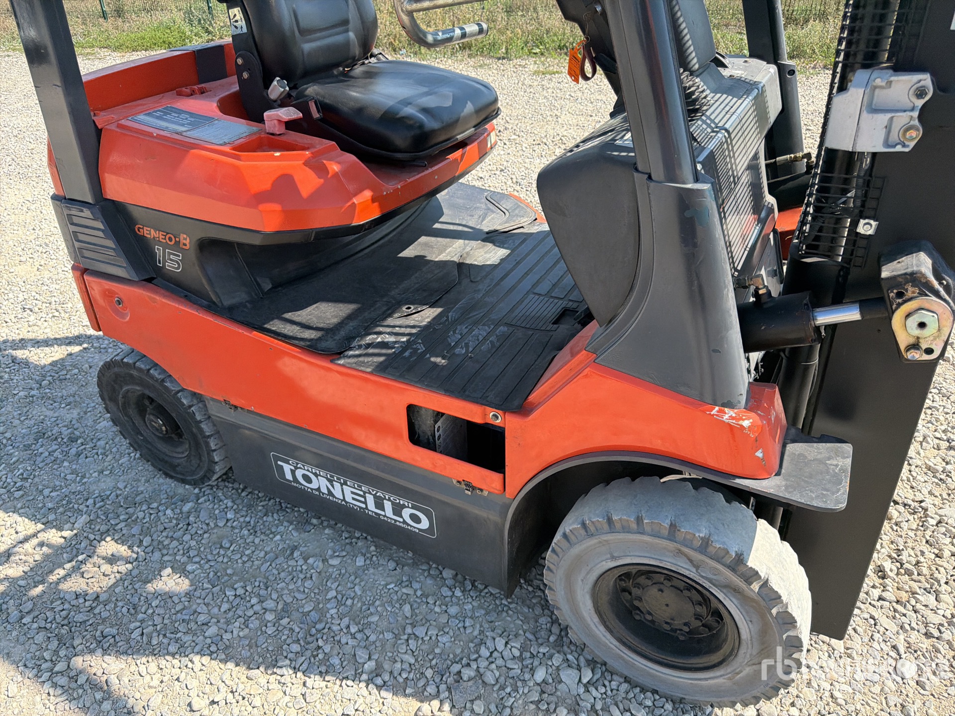 2000 Toyota 7FB15