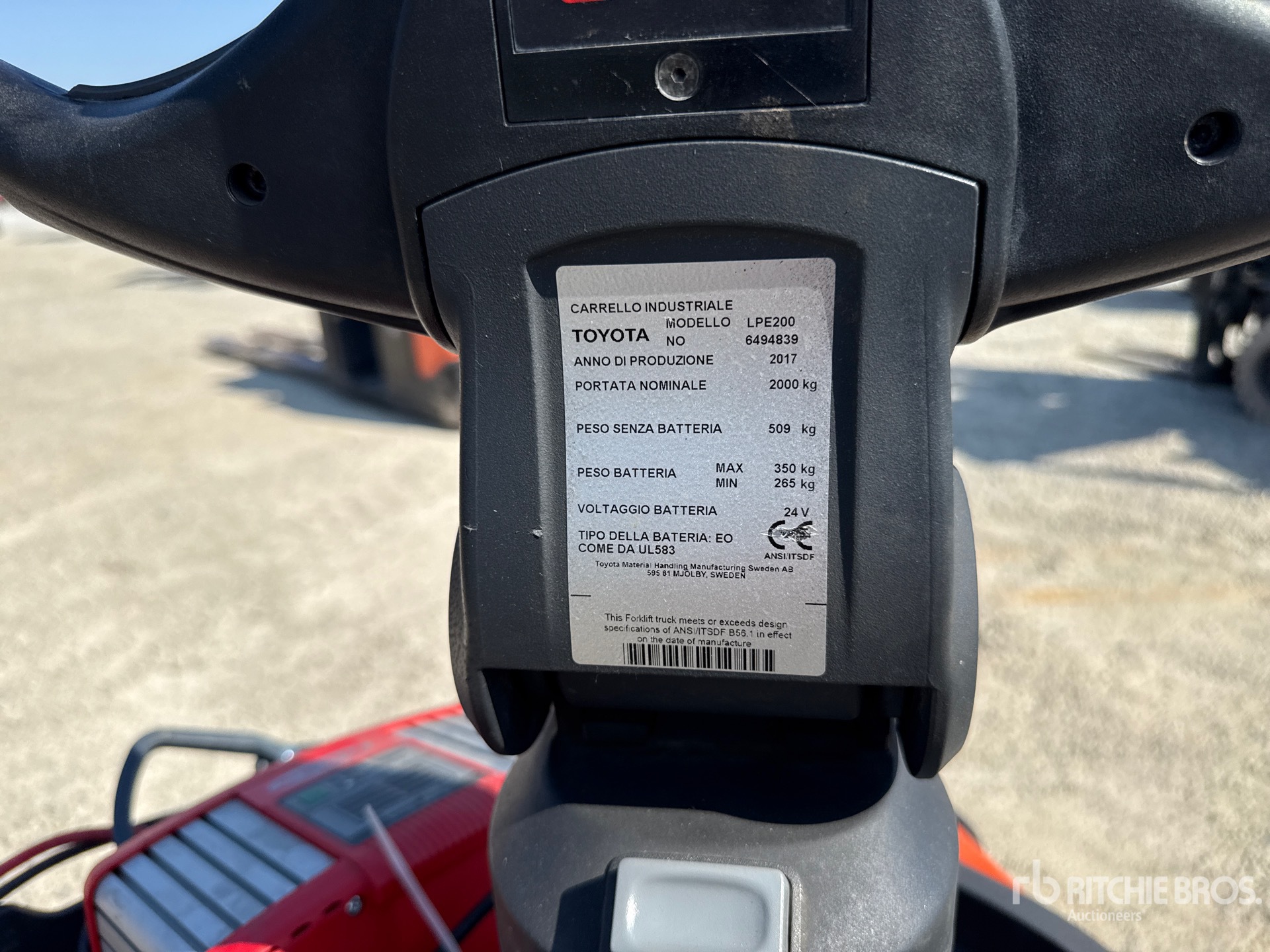 2017 Toyota LPE200