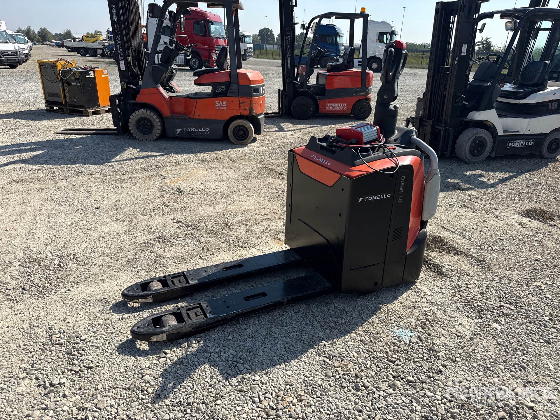 Photo of 2017 Toyota LPE200