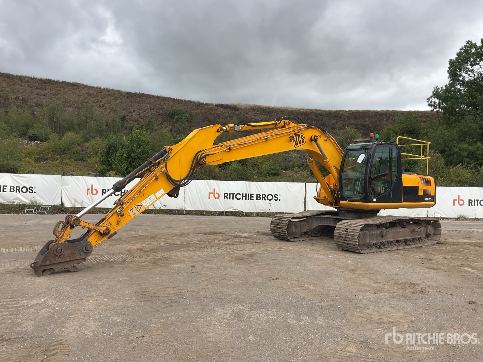 2008 JCB JS200LC