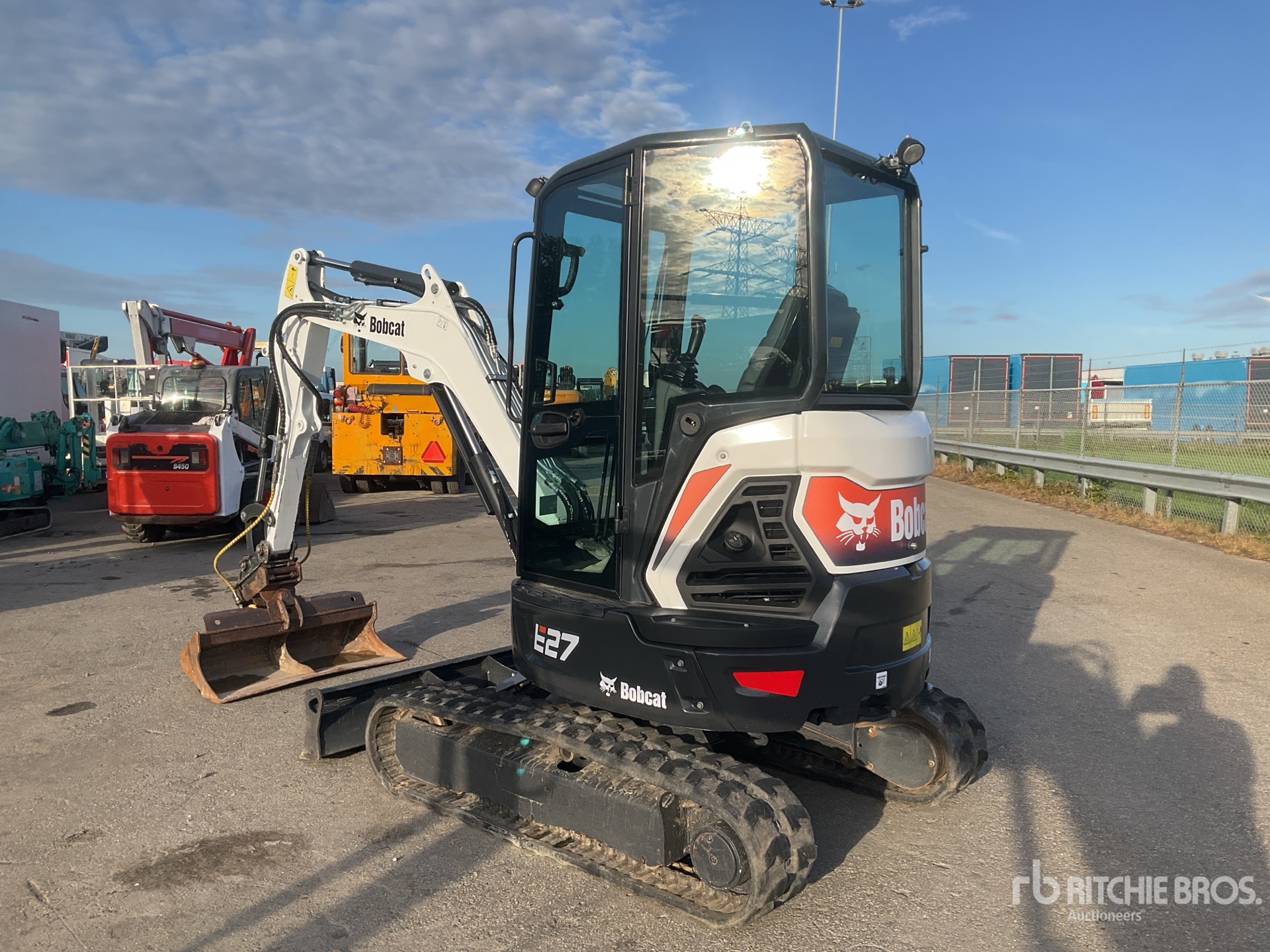 2025 Bobcat E27