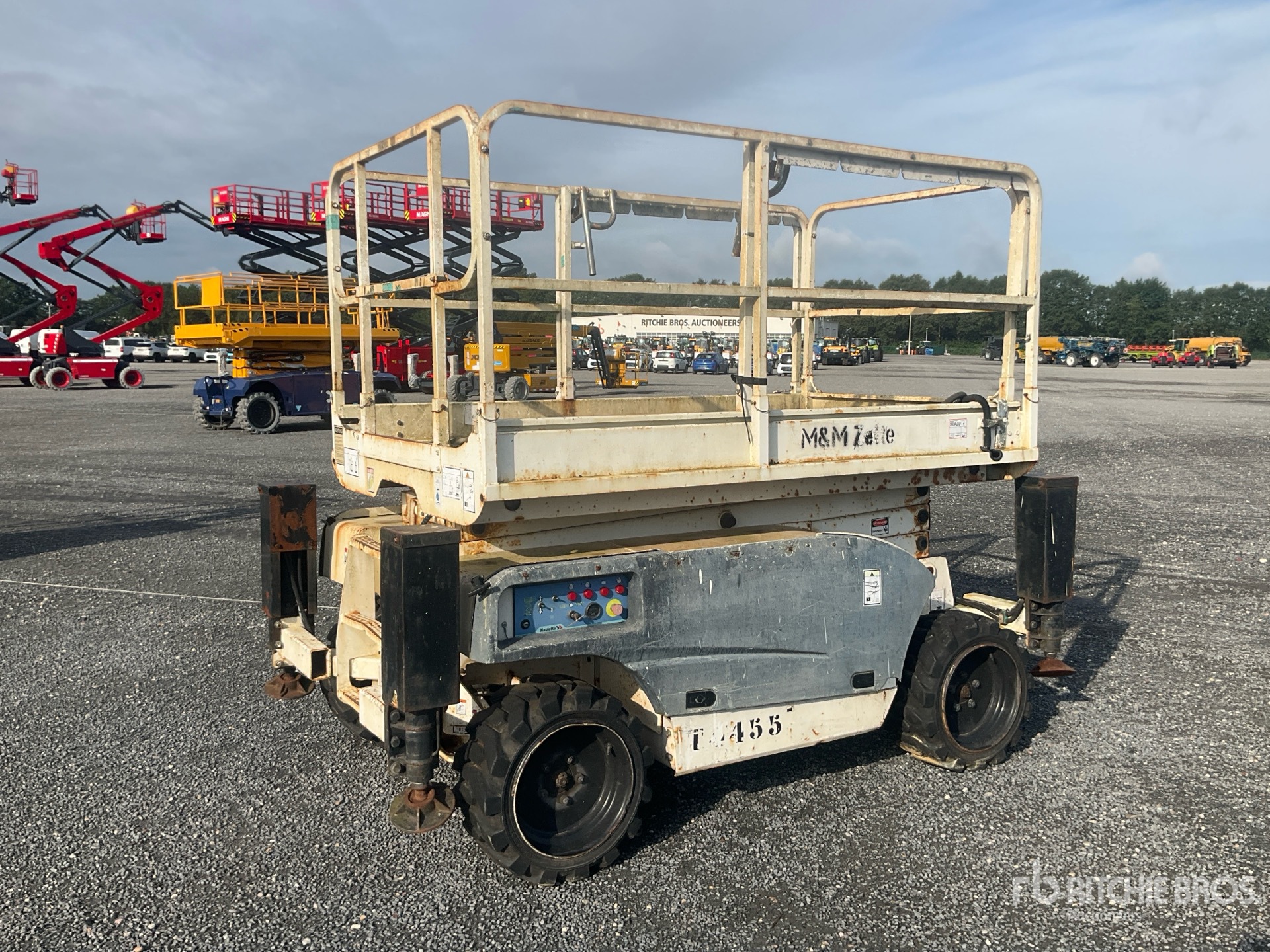 Photo of 2006 Haulotte COMPACT 10DX