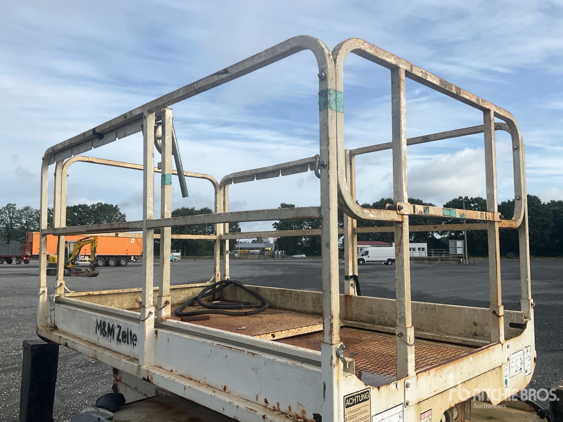 2006 Haulotte COMPACT 10DX