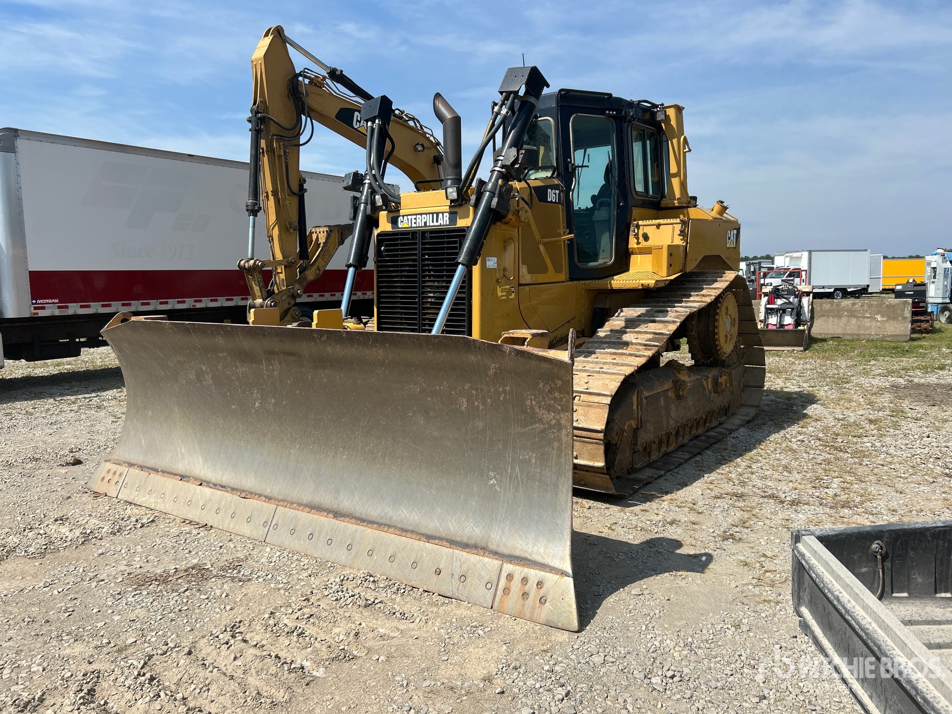Photo of 2011 Caterpillar D6T XW