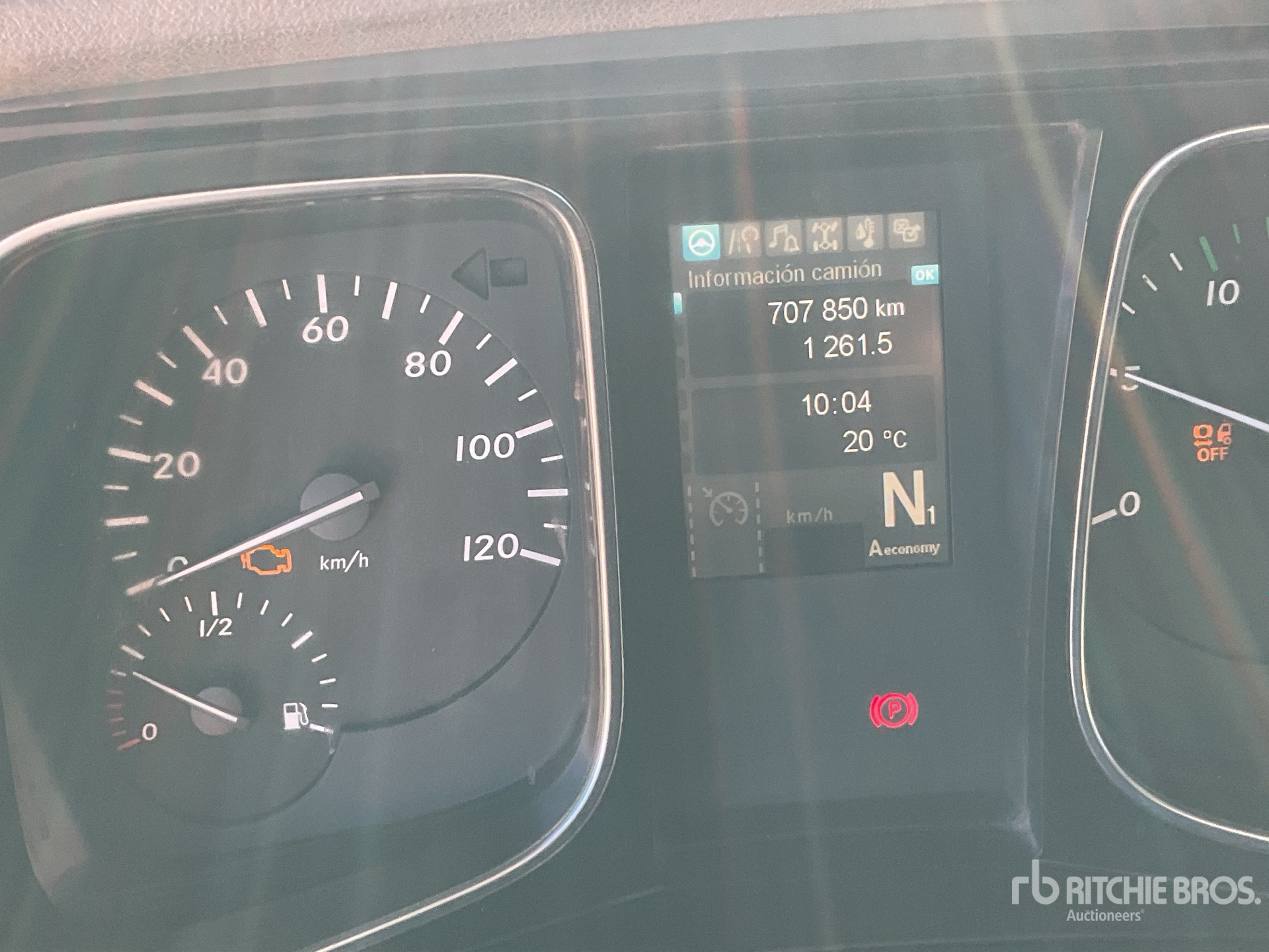 2016 Mercedes-Benz ACTROS 1845LS
